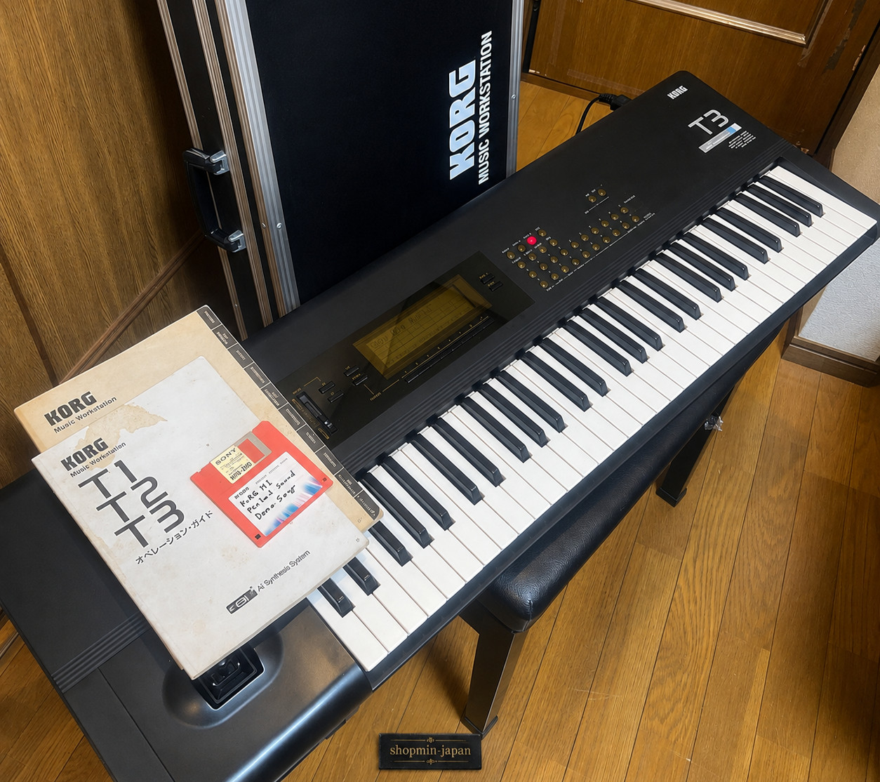 KORG T3 Music Workstation Synthesizer w/ Hard Case Manual FDD Tested from Japan