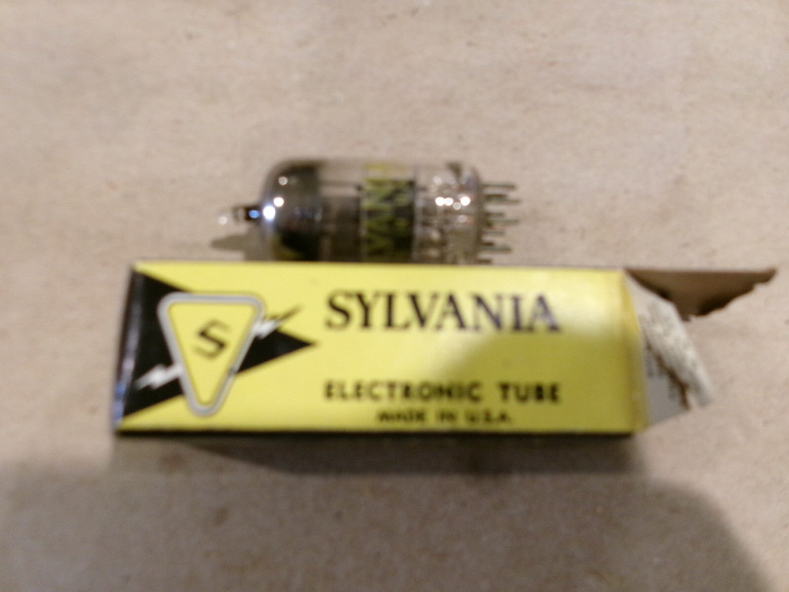 OEM VINTAGE ELECTRONIC TUBE SYLVANIA 5BQ7A