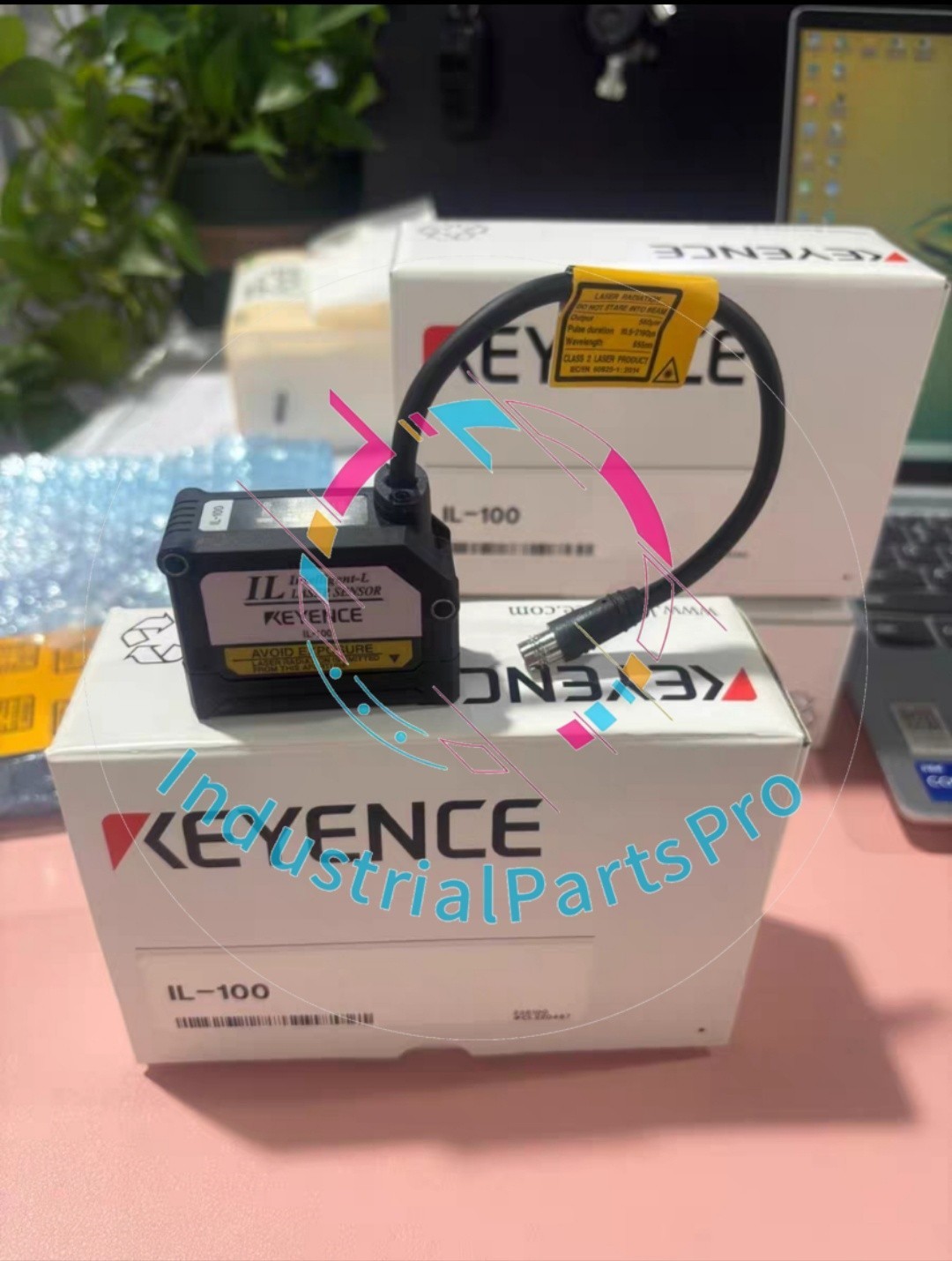 1PC  New  Keyence  IL-100  Sensor  New  In Box  IL-100