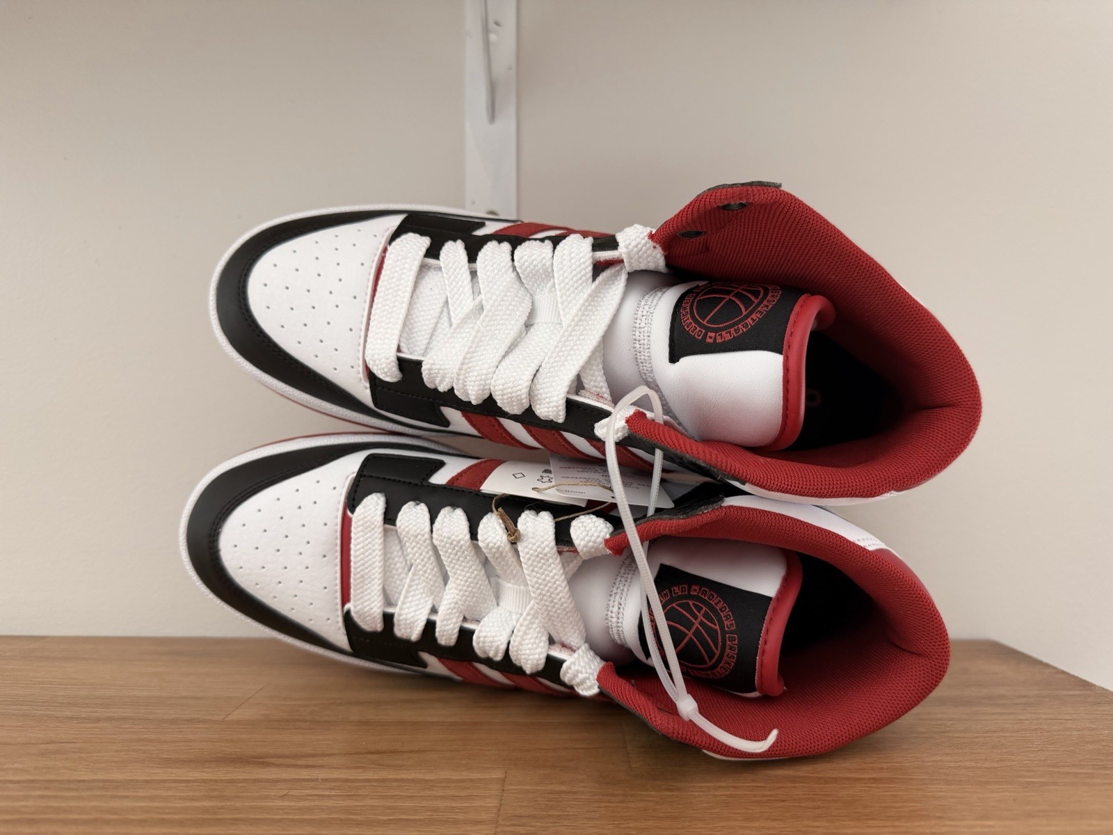 Adidas Rapid Court Mid Top Men’s Basketball Shoes White Black Red JR3160