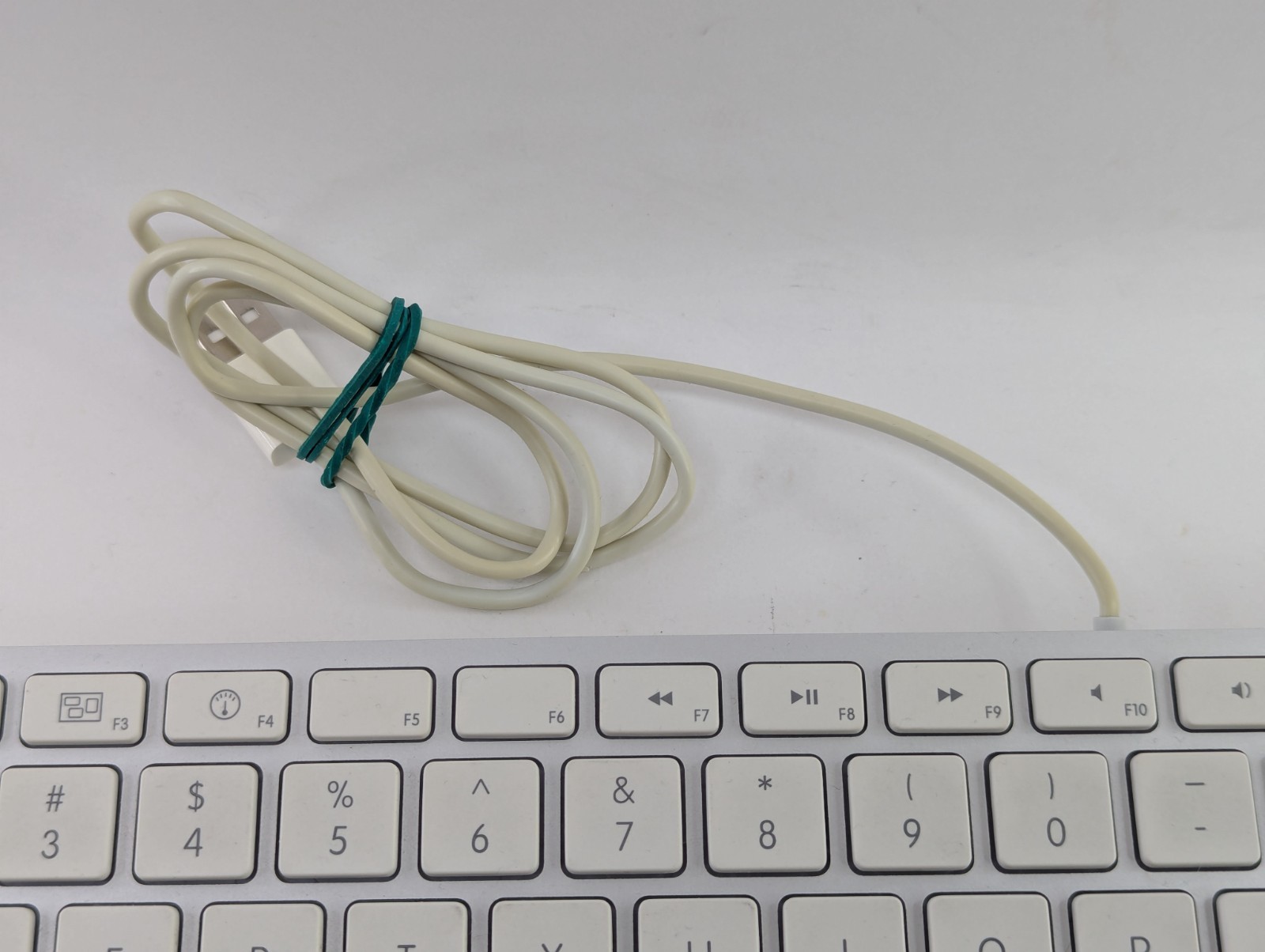 Apple USB Wired Full Keyboard A1243 Authentic Apple Aluminum