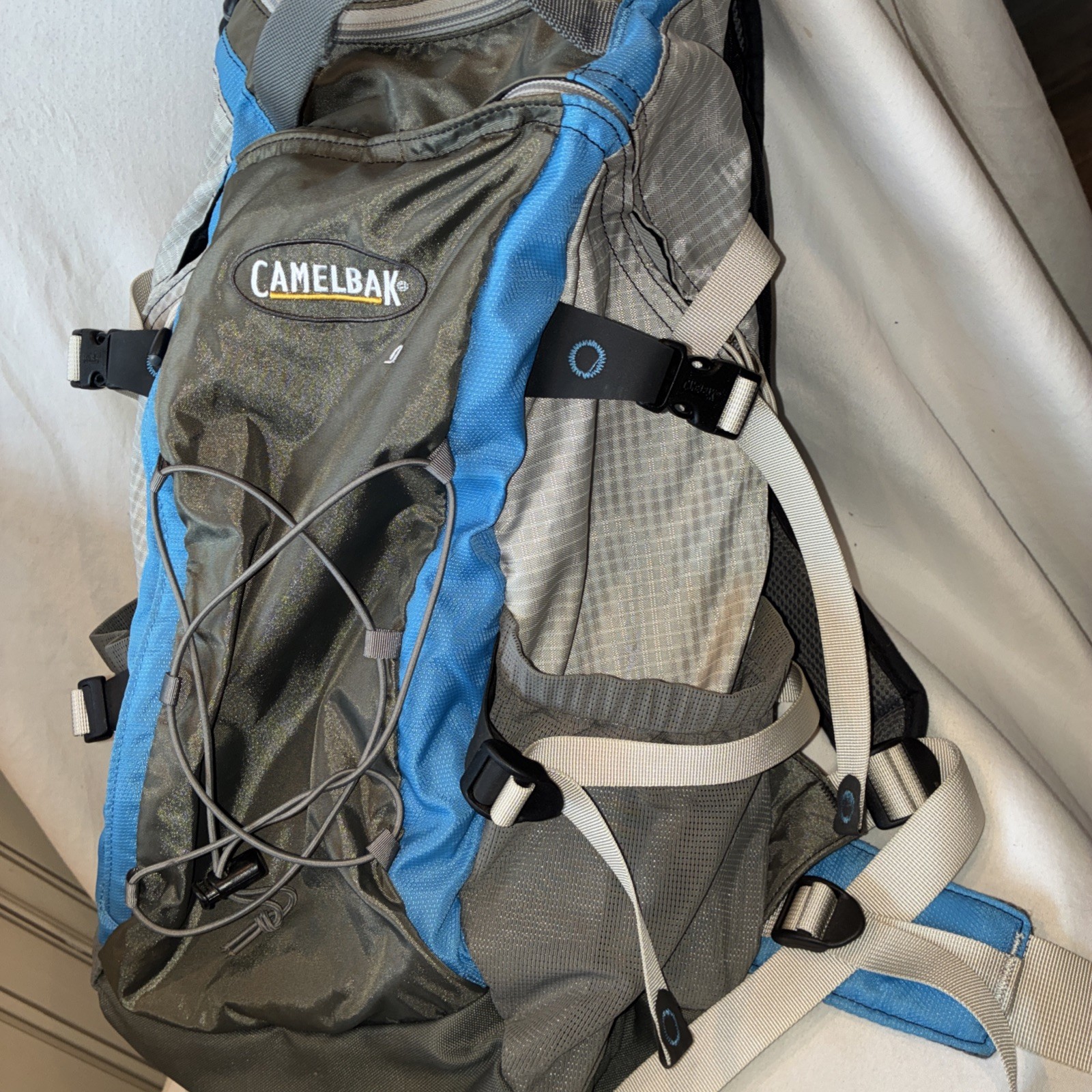 Camelbak ISIS Hydration Backpack Blue Grey Adjust Strap Day Pack W/ Bladder