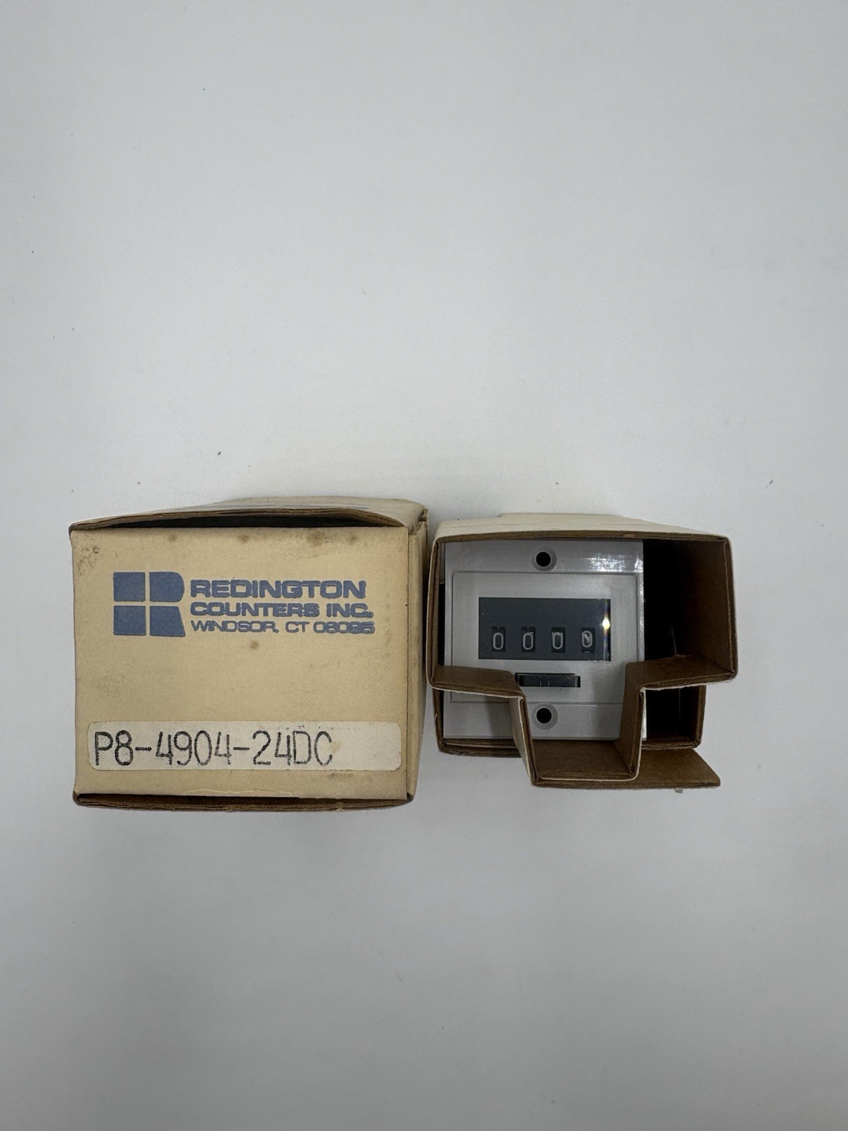 REDINGTON COUNTERS P8-4904 4-DIGIT 24VDC NOS