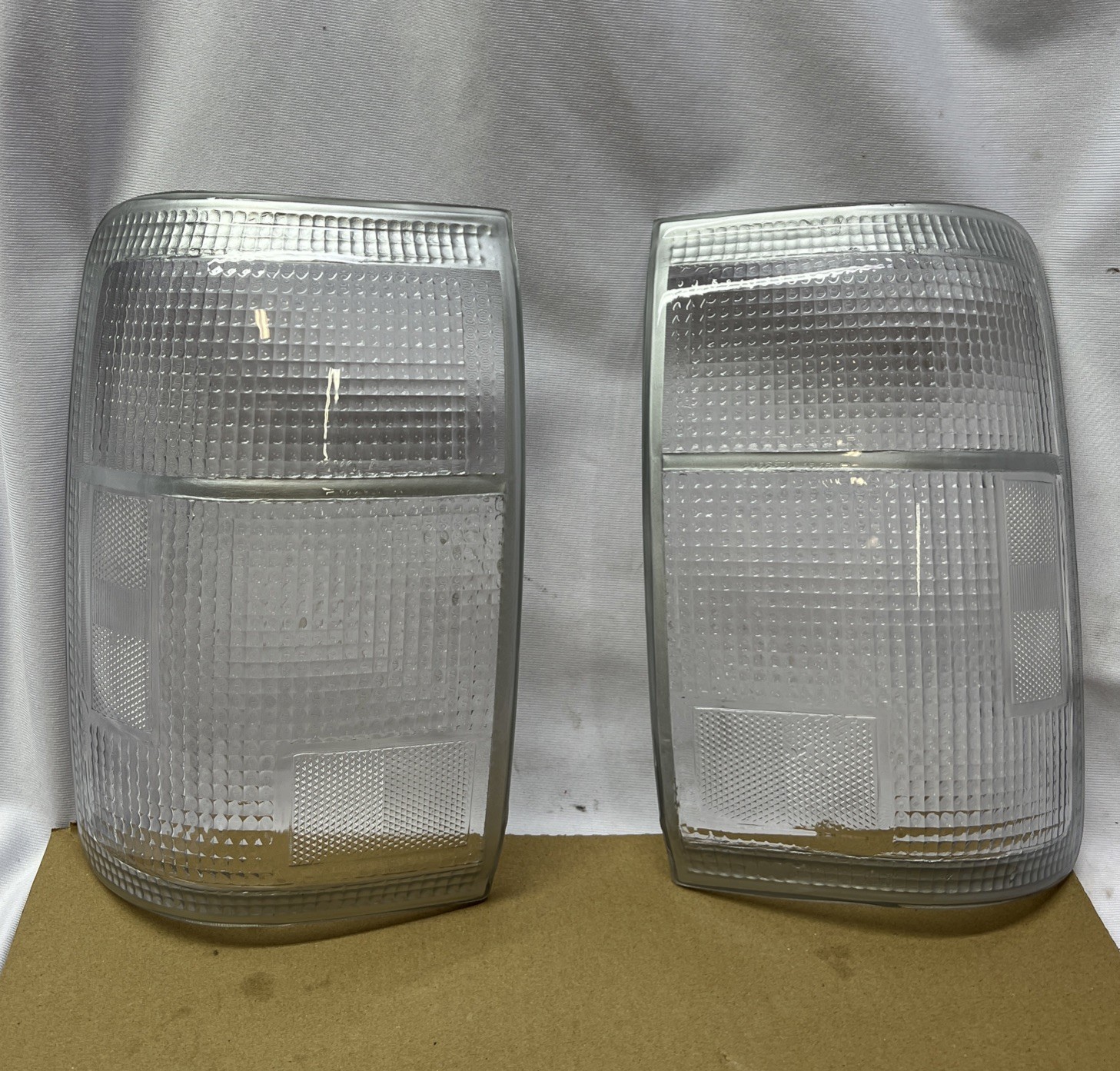 New For 90-95 Toyota 4-Runner Passenger Driver Taillight Tail Lamp Lenses Clear