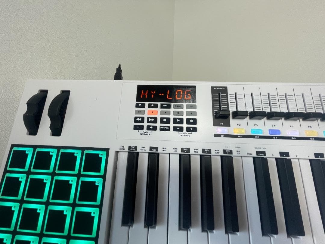 M-AUDIO CODE 61 MIDI Keyboard Controller 61-Key