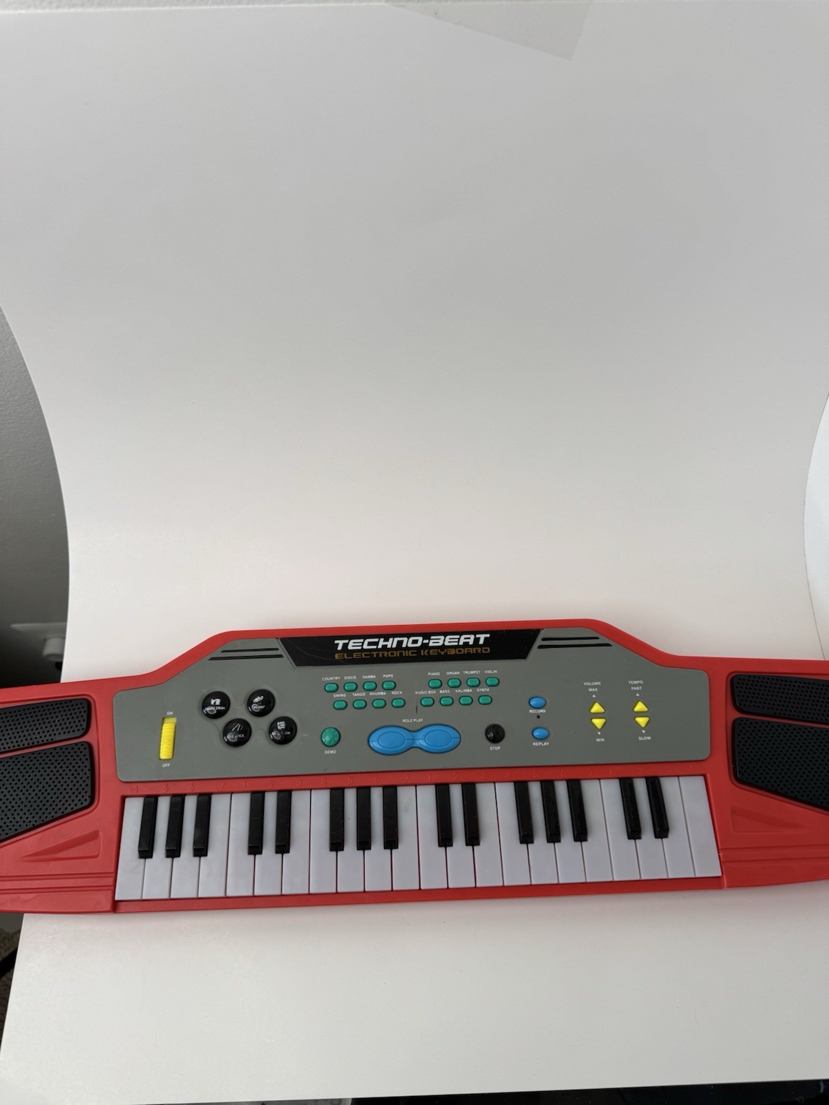 Vintage Y2K Techno-Beat Electronic Keyboard Concert Play 54 Keys Manley 2005