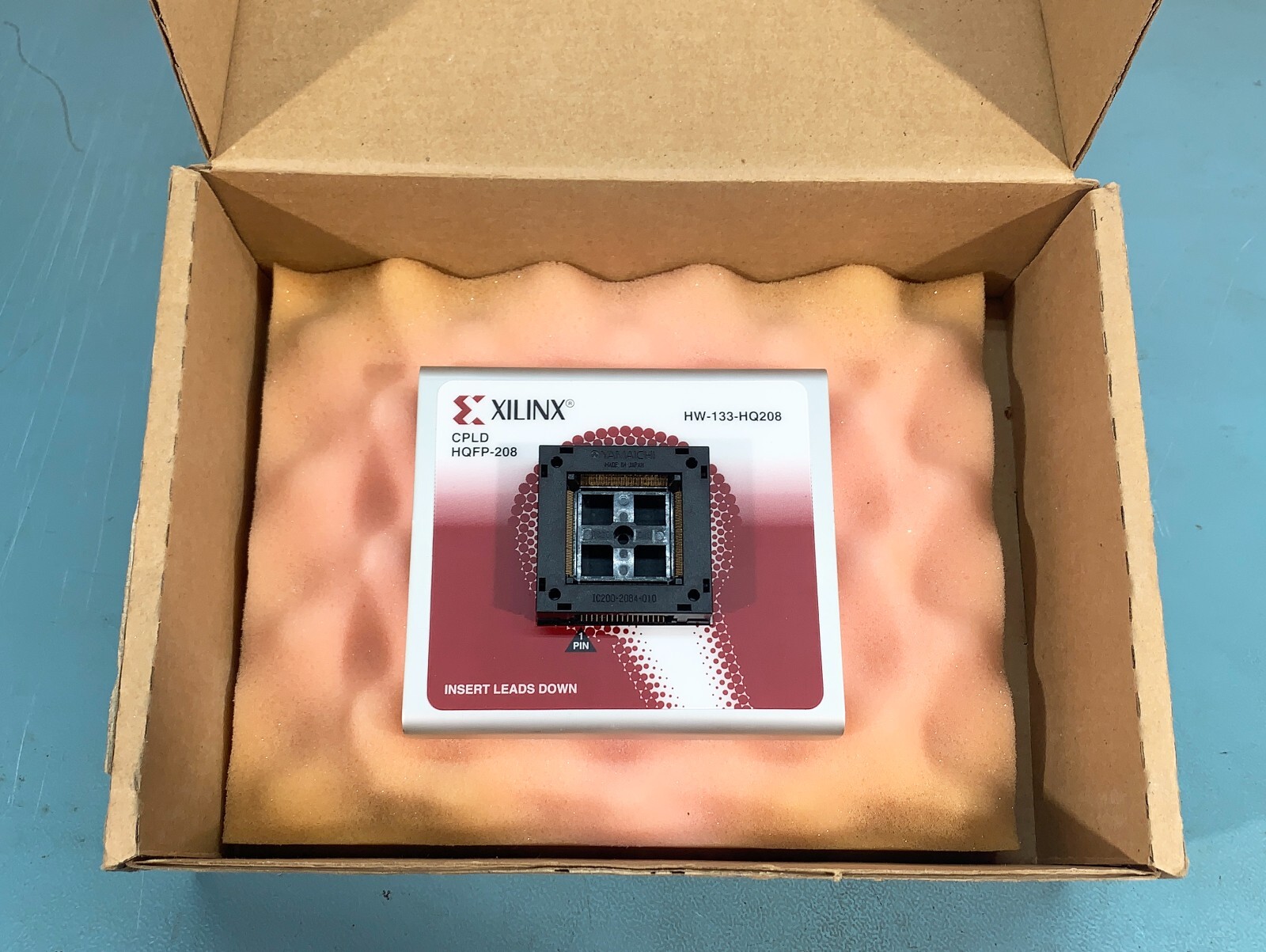 Xilinx  HW-133-HQ208 Programmer
