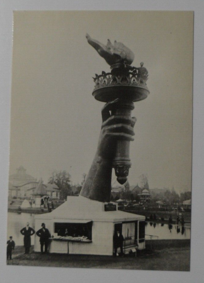 STAMPMART: USA NY / NJ LIBERTY ISLAND 1986 LIBERTY TORCH / 1876 EXPO FD POSTCARD