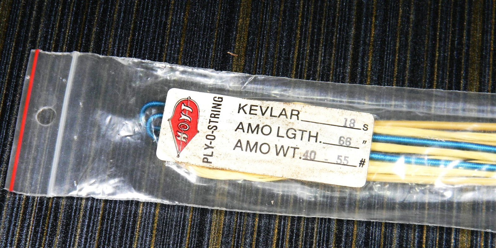 HOYT KEVLAR (BY DUPONT) PLY-O-STRING FROM 1970-1980 IN 18 STRND 68"/ COLLECTABLE