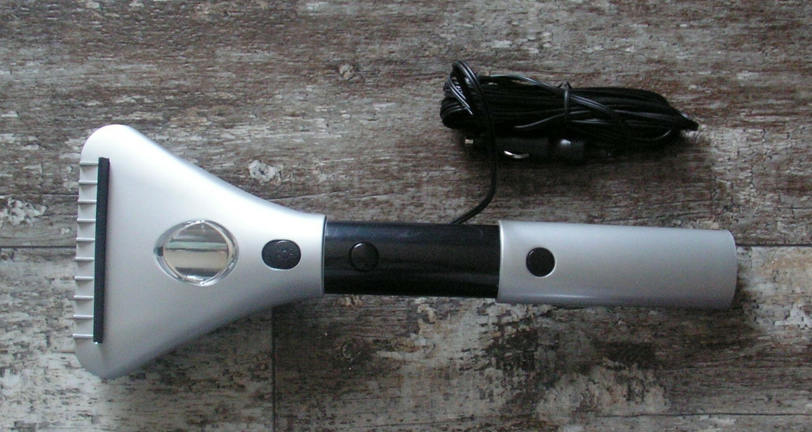 Electric Windshield Scraper with Telescoping Handle by Perfect Solutions 12V