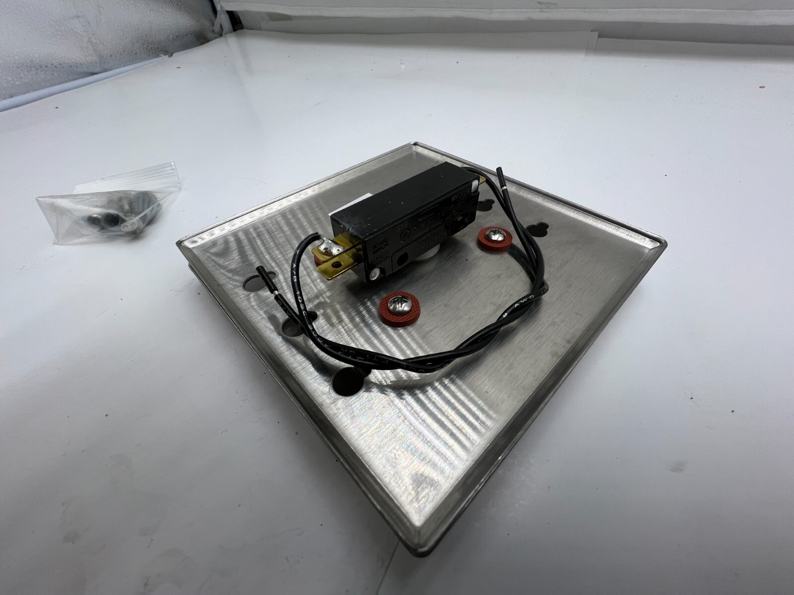 Camden CM-46/4 All Active Access Control Exit Push to Open Button SPDT