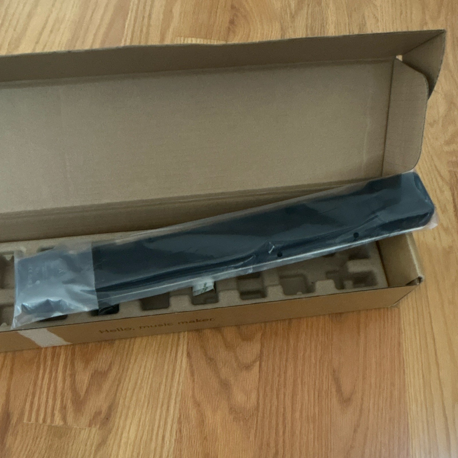 Artiphon Chorda Synth + MIDI Keyboard Controller Black