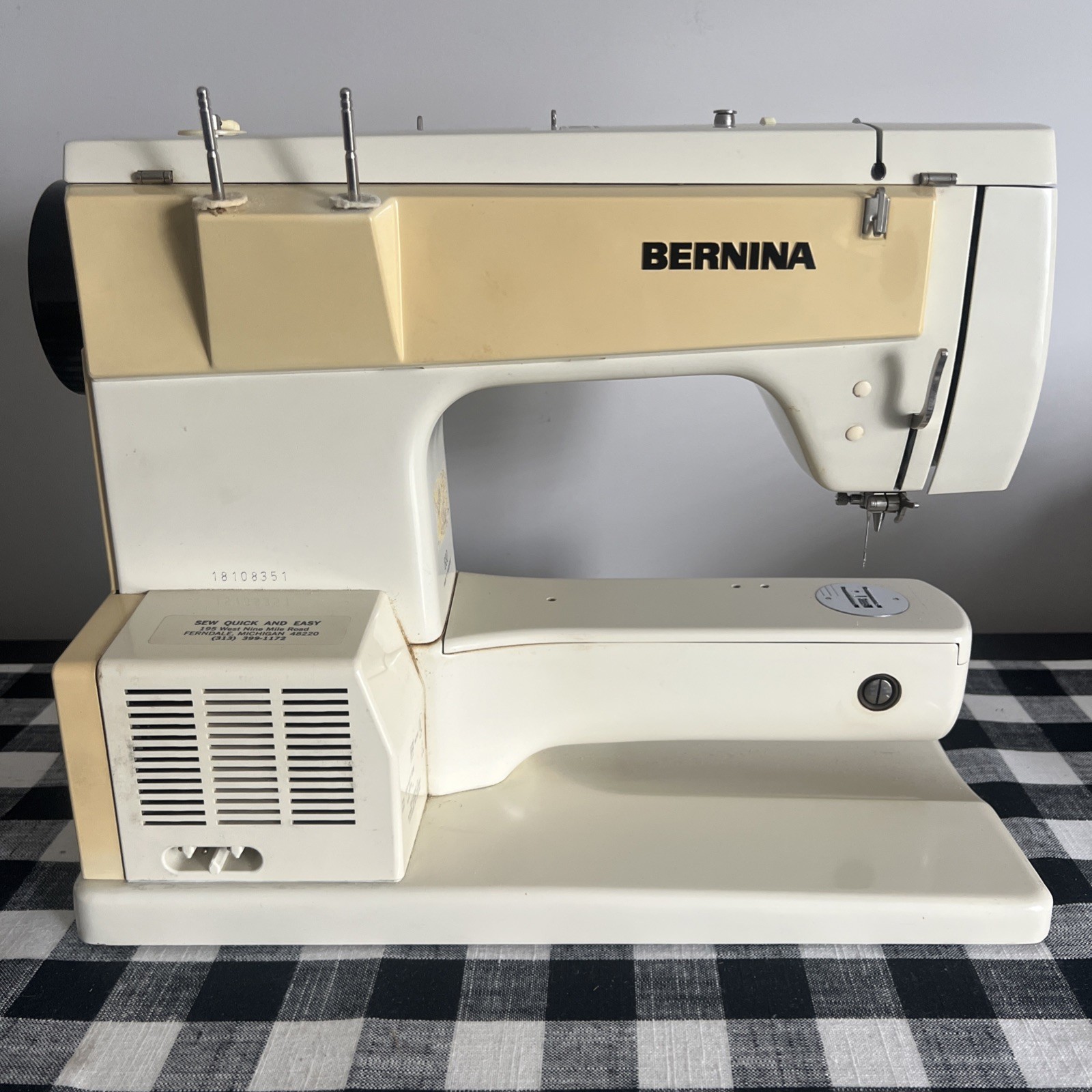 *Bernina *830 Record Sewing Machine *Case *Accessories *Extension Table *Pedal