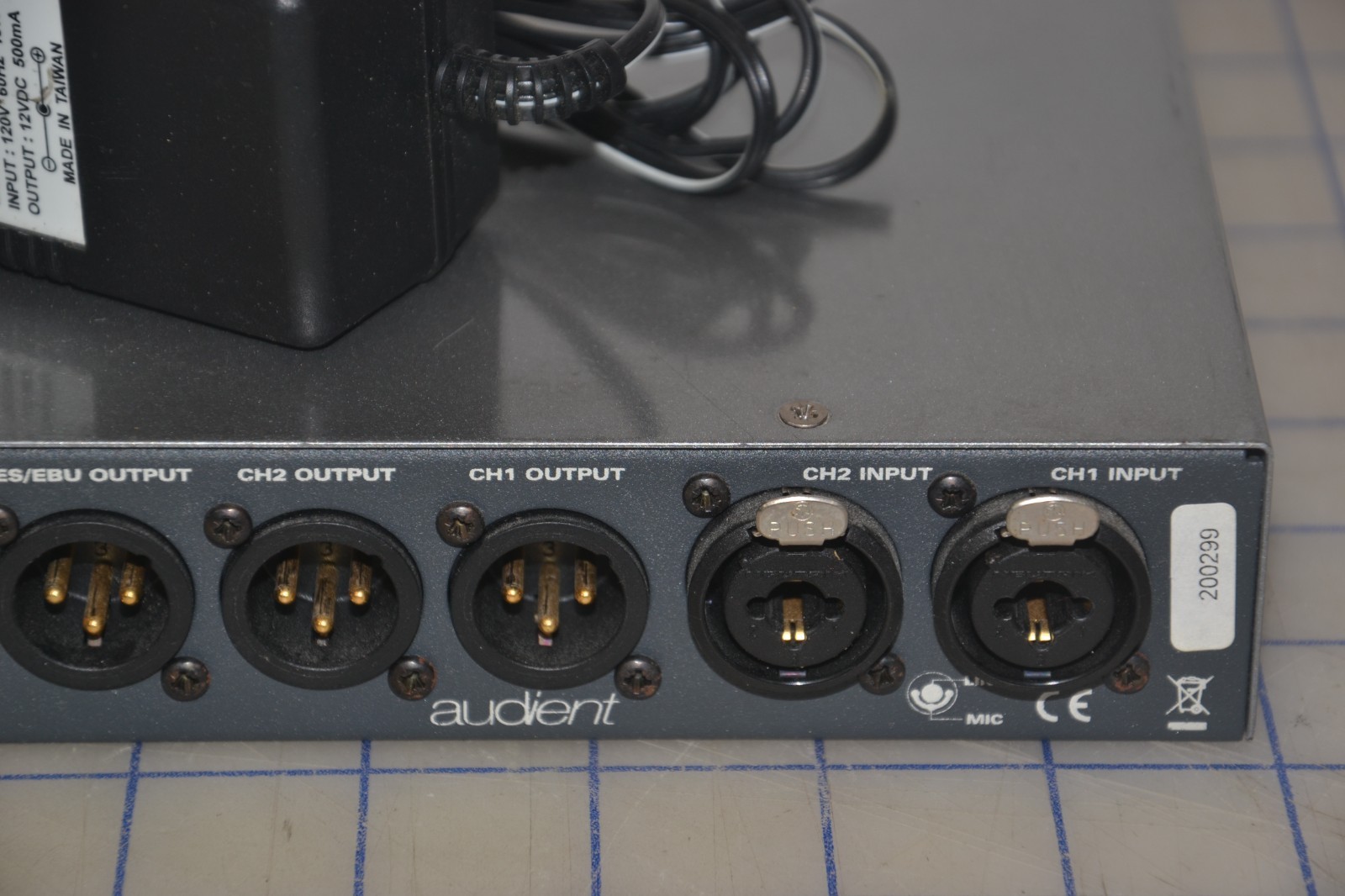 Mico Audient Compact 2-Channel HMX 48V Phantom Power Microphone Preamplifier