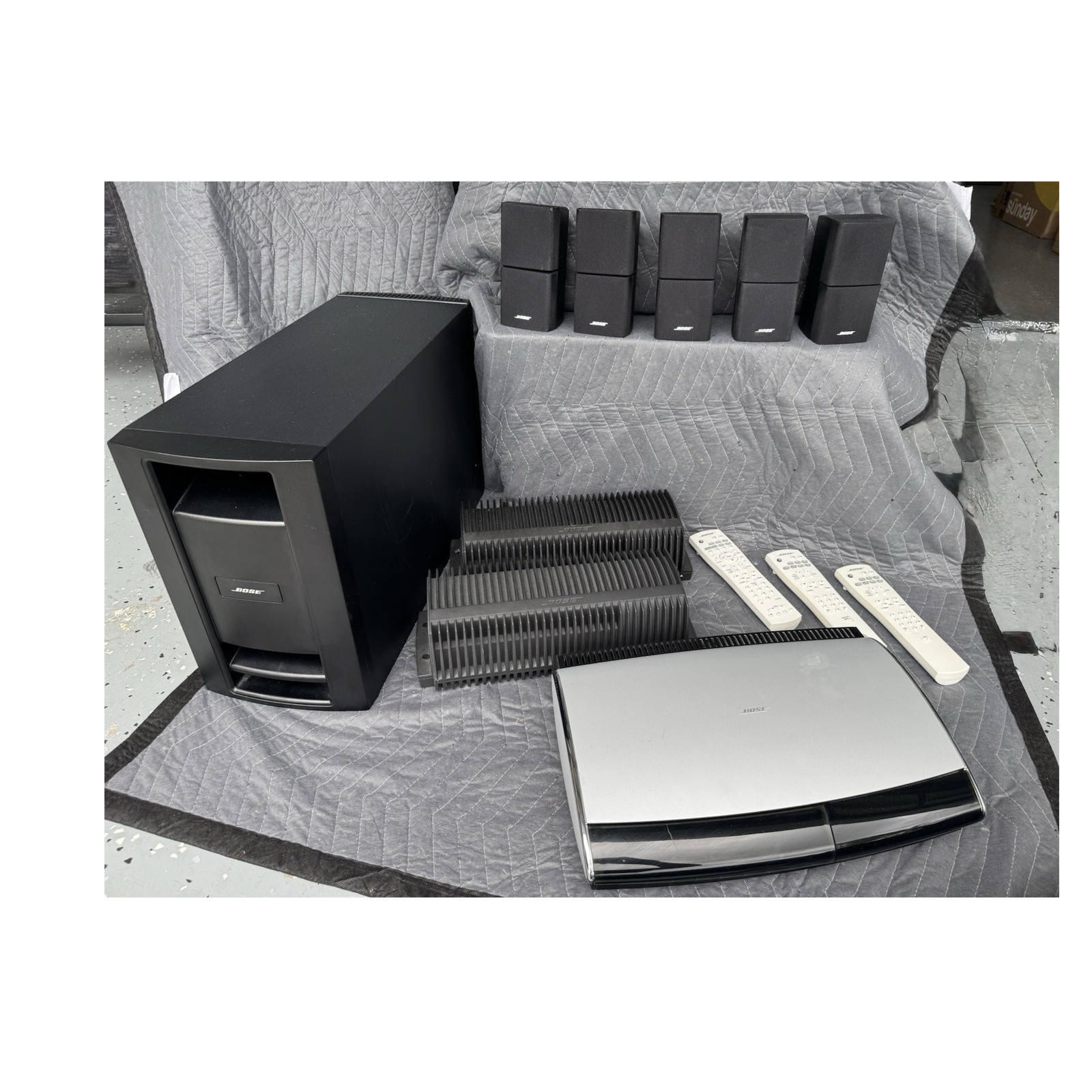 Bose Lifestyle 28 DVD 5.1 Channel, Speakers, Remotes, two extra zone amplifiers
