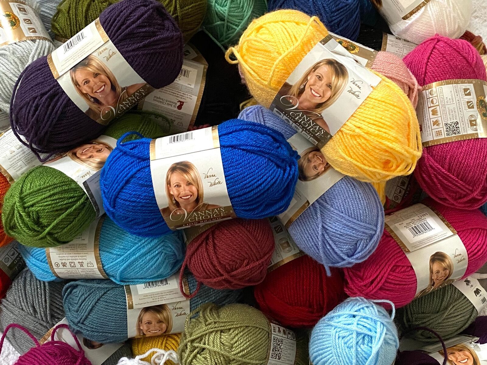 Lot #5 of 3 Skeins Lion Brand Vanna White Yarn Baby # 4 Worsted Acrylic Vintage