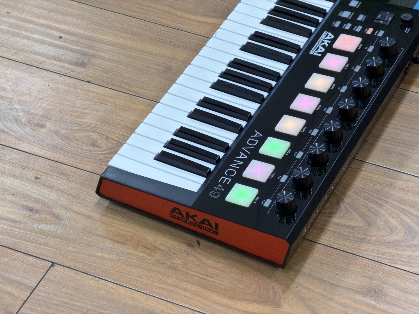 AKAI Advance 49 USB Keyboard Controller