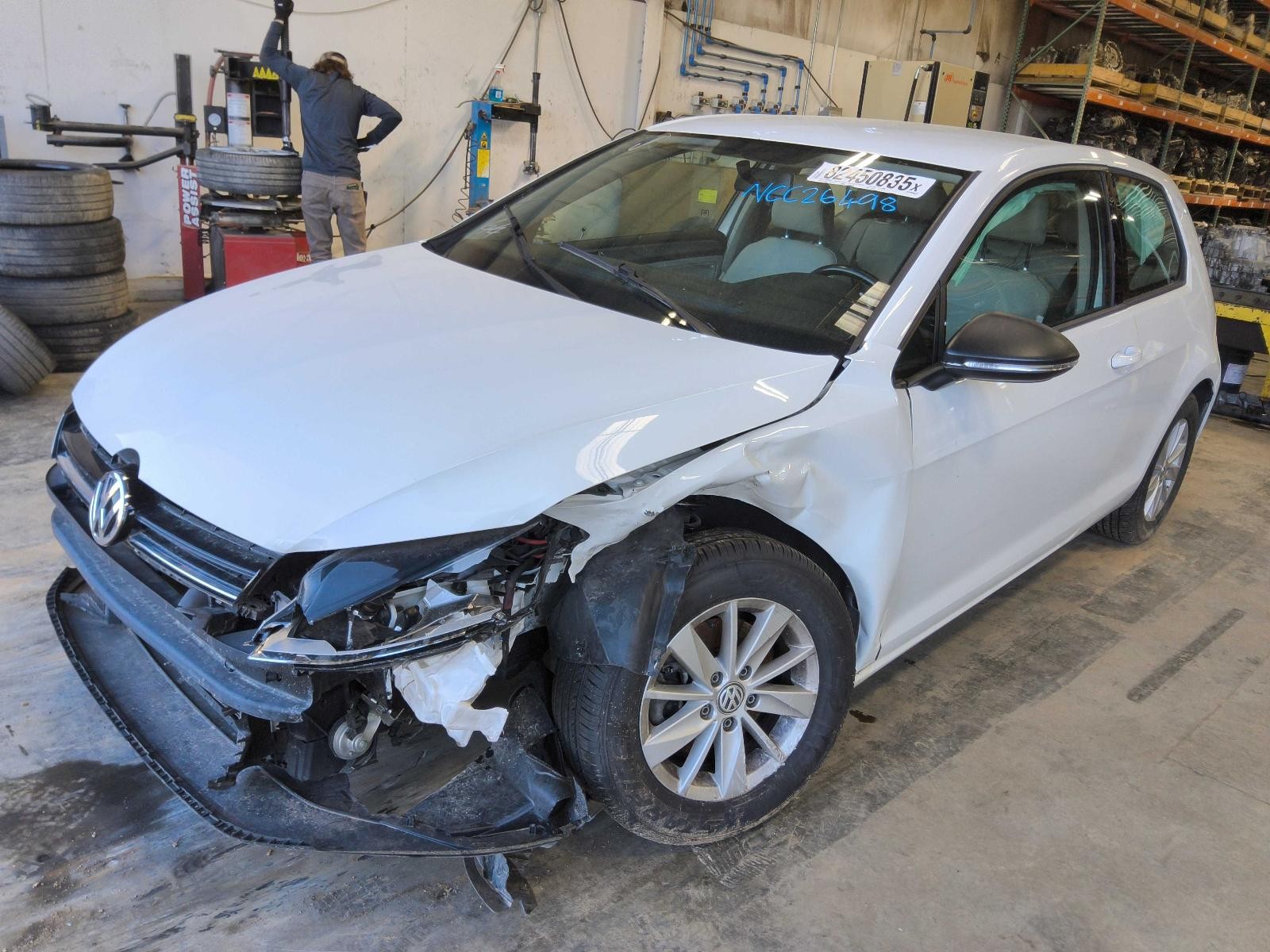 Used Battery Tray fits: 2015 Volkswagen Golf Grade A