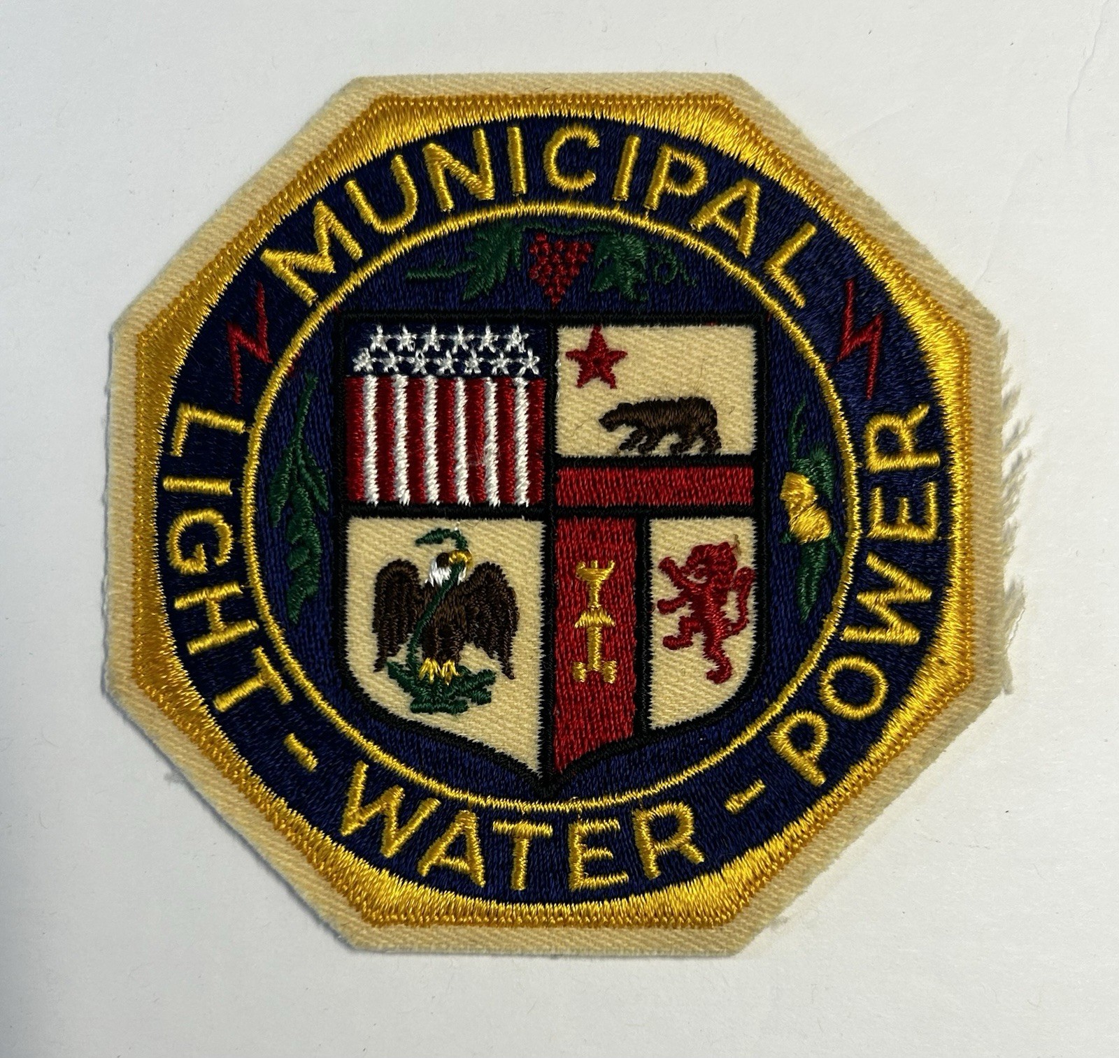 CALIFORNIA LOS ANGELES MUNICIPAL LIGHT WATER & POWER UTILITIES PATCH #PDD24