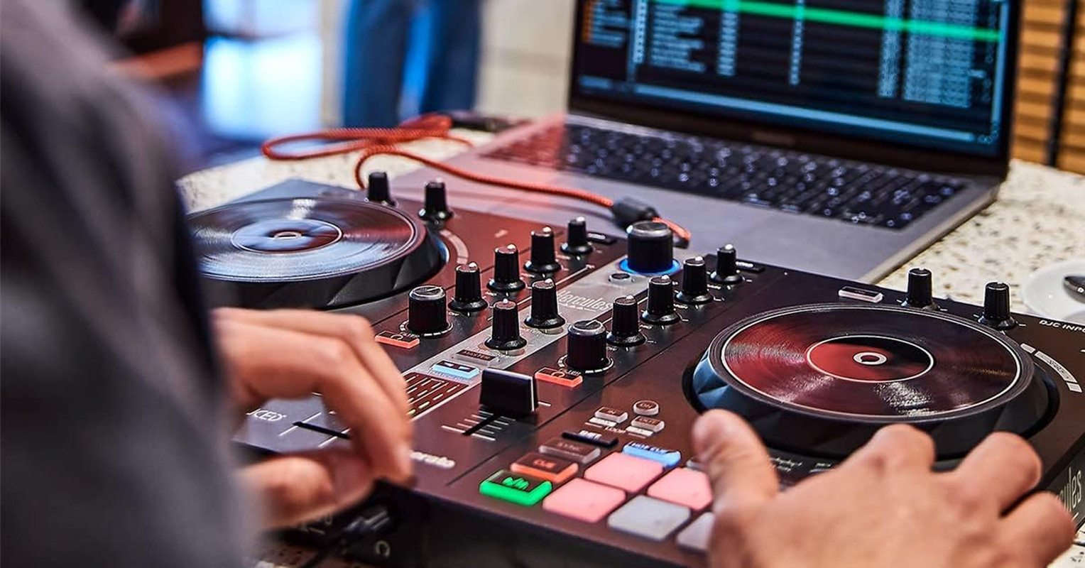 Djcontrol Inpulse 300 MK2 USB DJ Controller – Beginner DJ Set, 2-Deck Mixer with