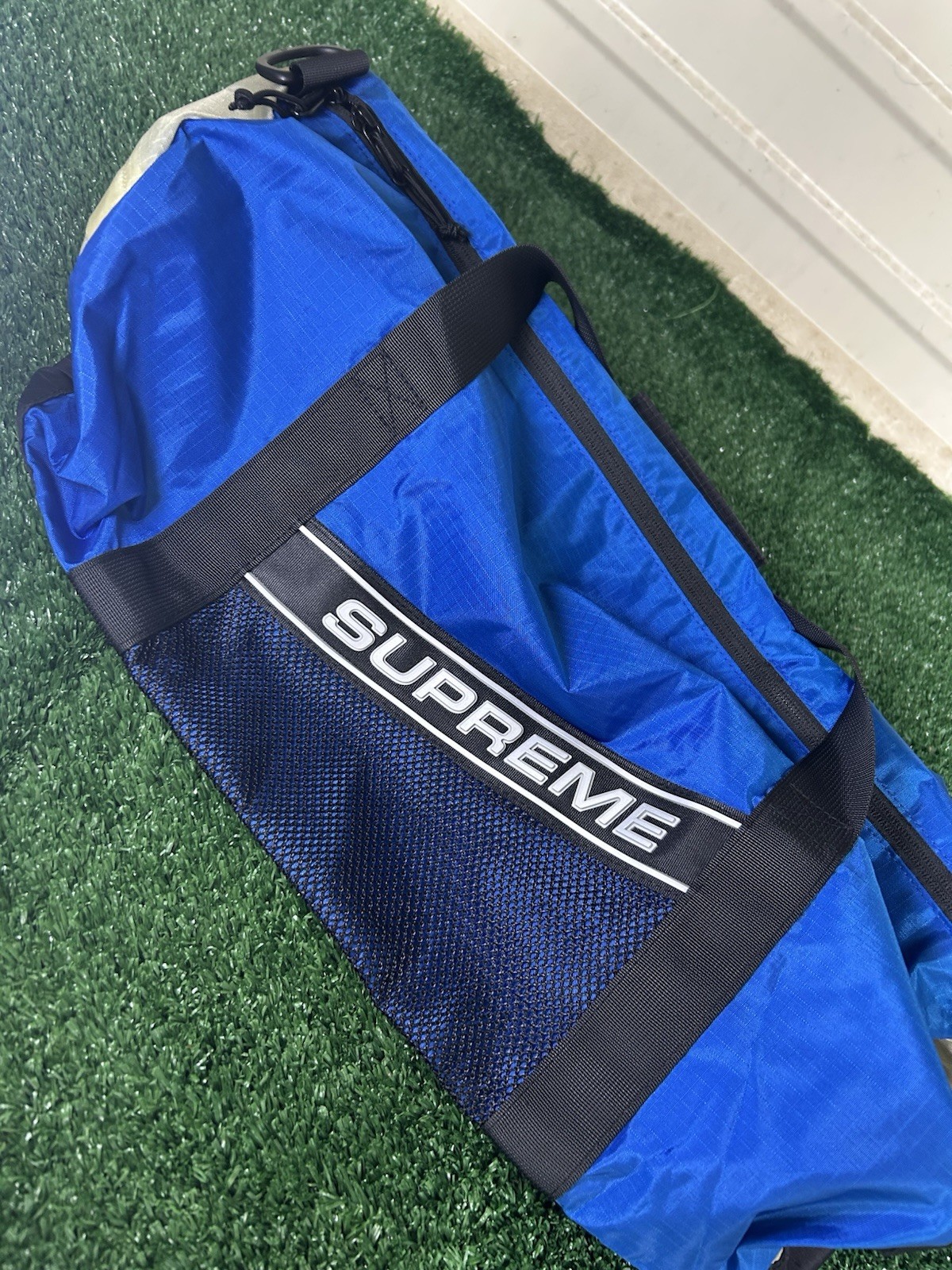 Supreme Large 50L Blue/Black Nylon Duffel Gym Bag Zip Closure Logo Strap