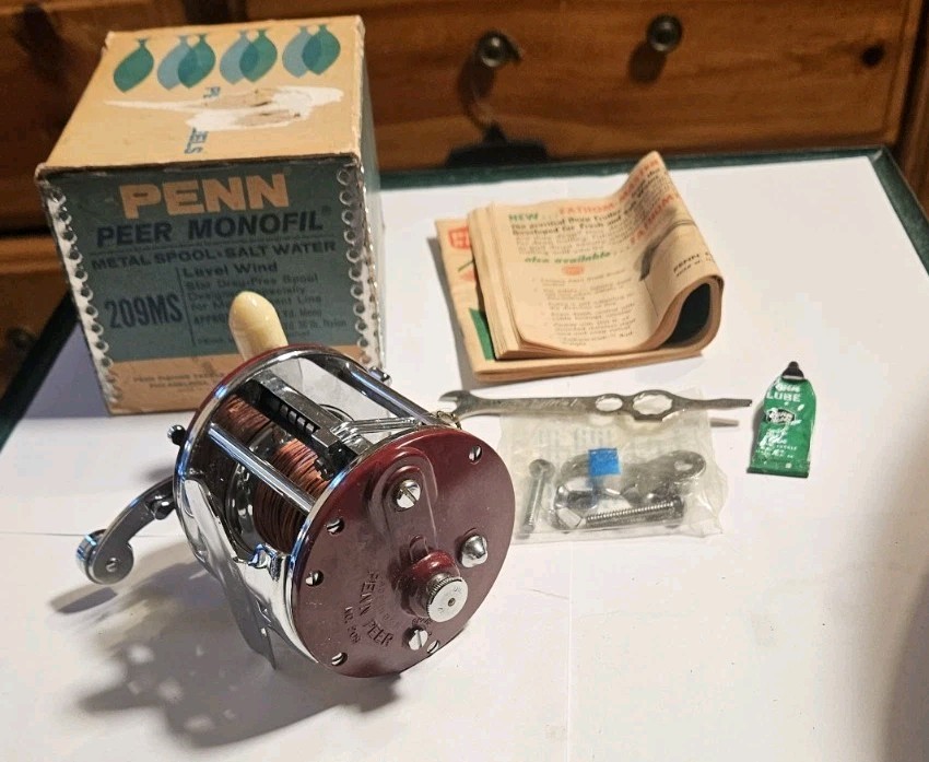PENN REELS 209MS Level Wind Salt Water Fishing Peer Monofil Original Box USA