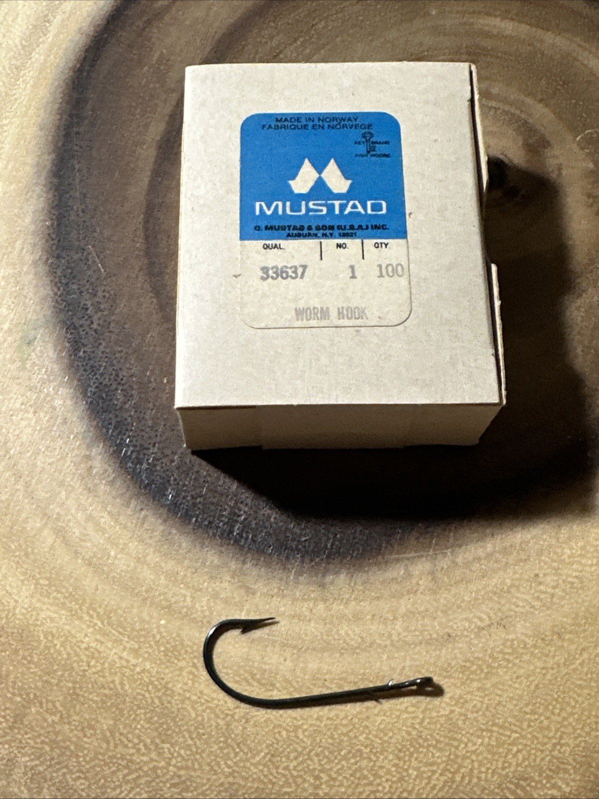 Mustad 33637 # 1 Blued Sproat Worm Hook 100Ct FREE SHIPPING