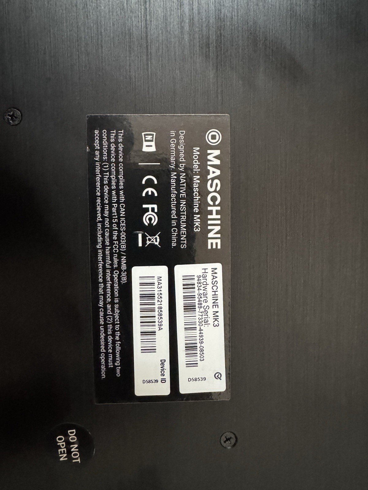 NATIVE INSTRUMENTS MASCHINE MK3 DRUM CONTROLLER