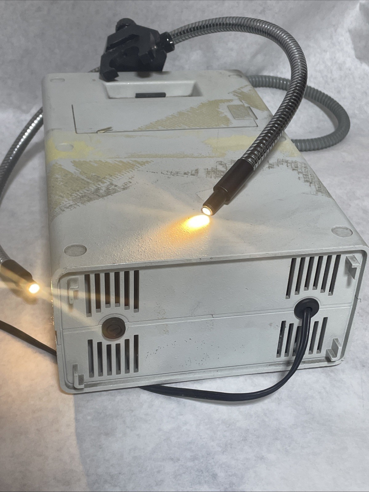 Volpi 6000-1 Intralux Fiber Optic Light Source 10257 Used