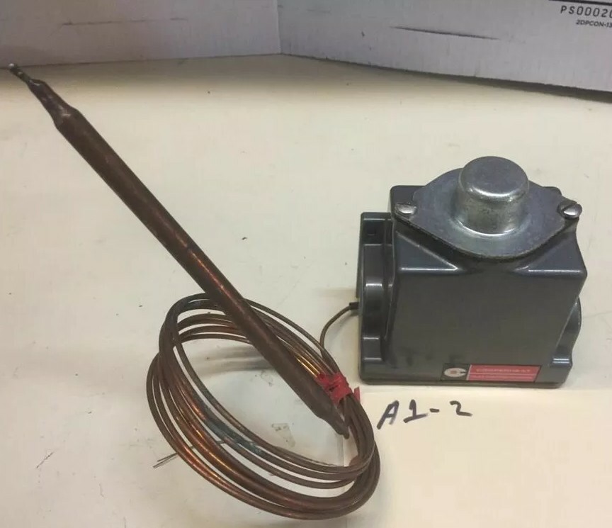 UNITED ELECTRIC CONTROLS Type E55 Model 12819 0-150deg 220/480VAC Warranty