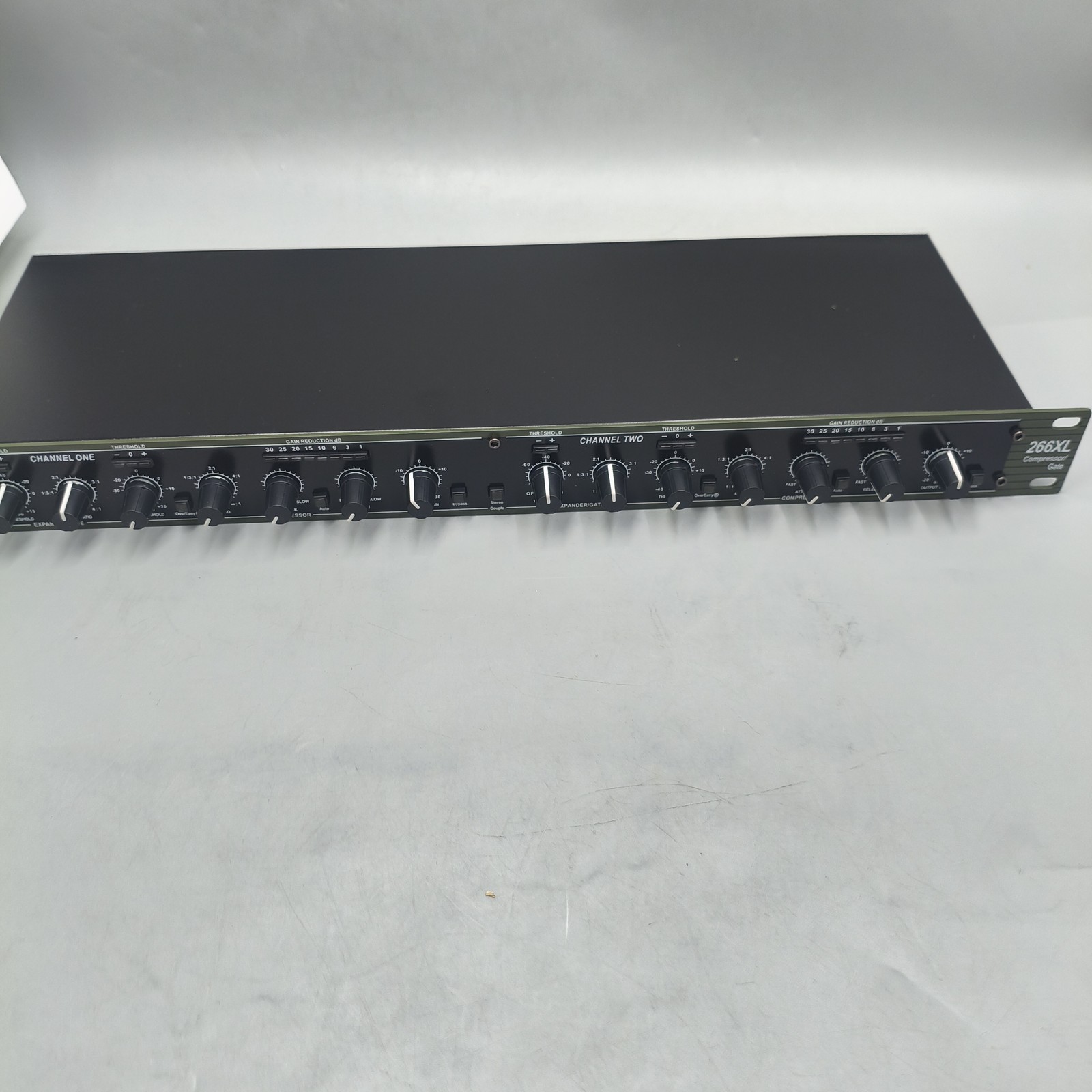 DBX 266xs Dual Channel Compressor Gate Dynamics Processor w/ Side Chain Insert