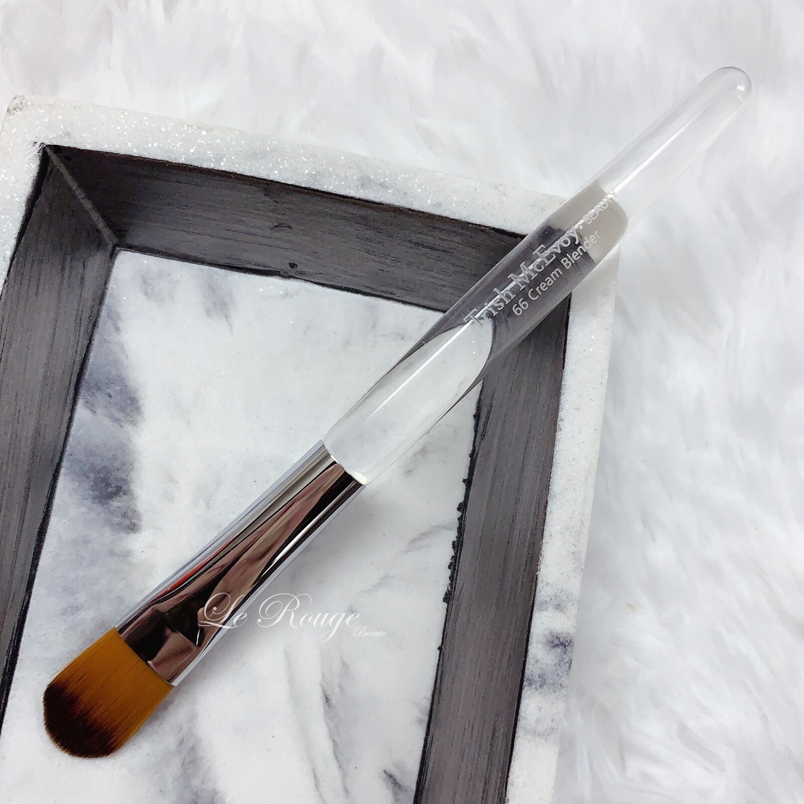 Trish McEvoy 66 Cream Blender Brush - Cream Eyeshadow Concealer Brush