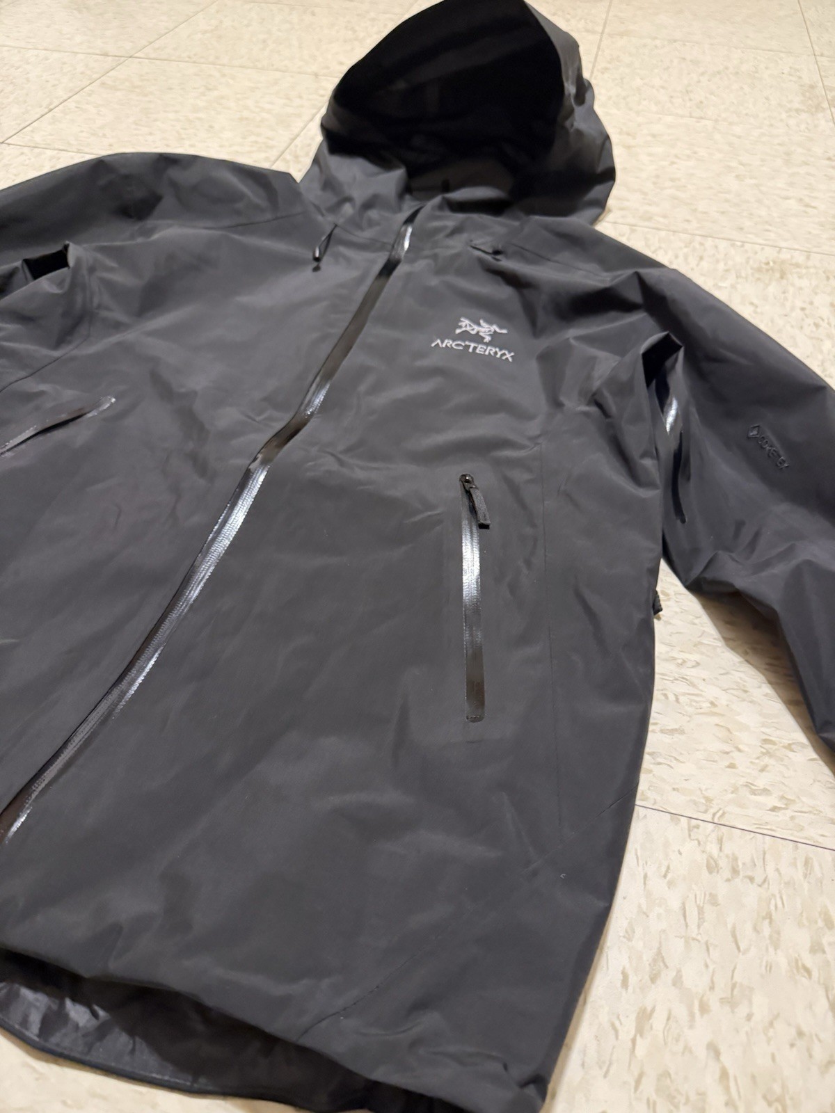 Black Arc’teryx Beta Lt Goretex Hooded Jacket Size Large