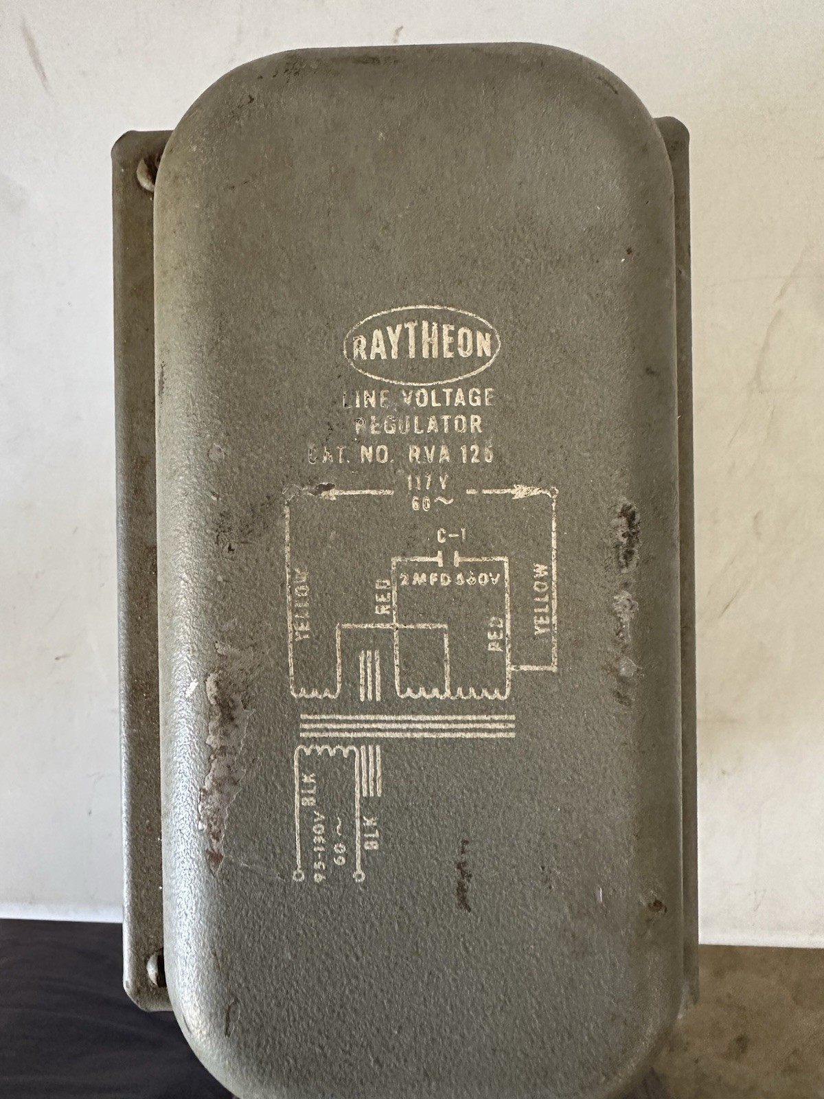 Raytheon Line Voltage Regulator Cat No RVA 125 Vintage