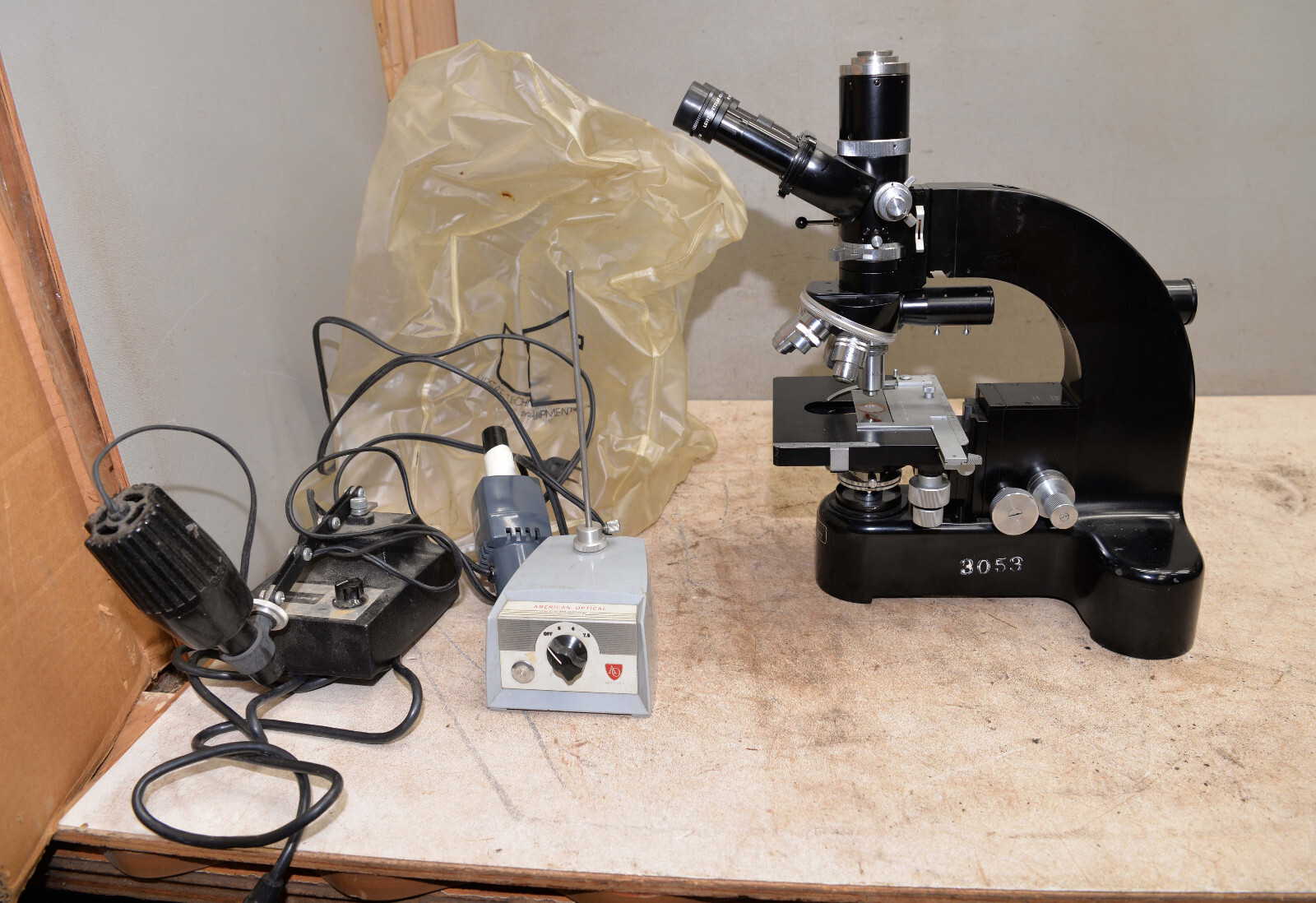 E Leitz Wetzler Binocular compound microscope Germany professional laboratory