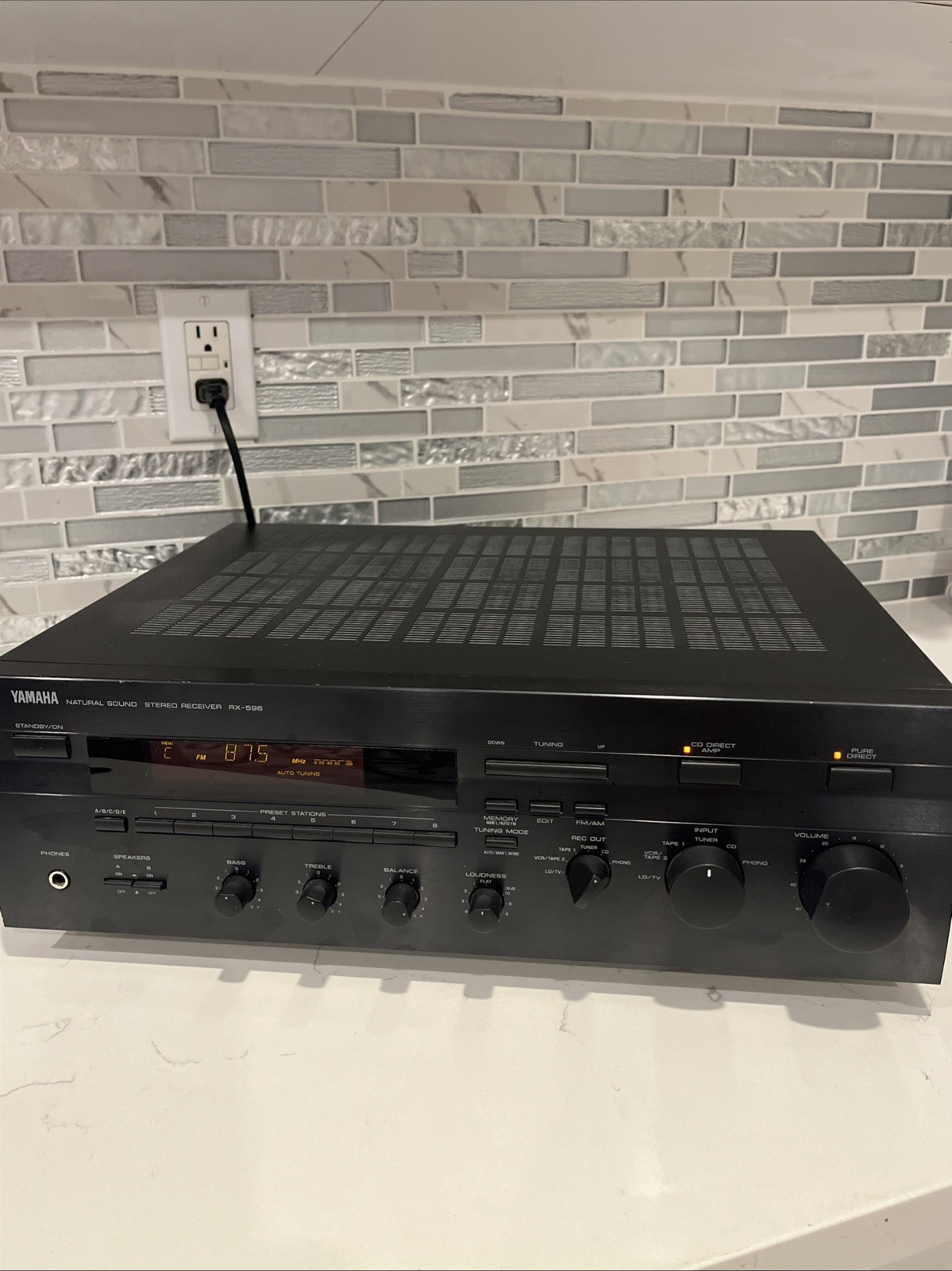 Yamaha Stereo Reciever RX-596 80W X 2, Natural Sound, Sounds Great, Nice Shape