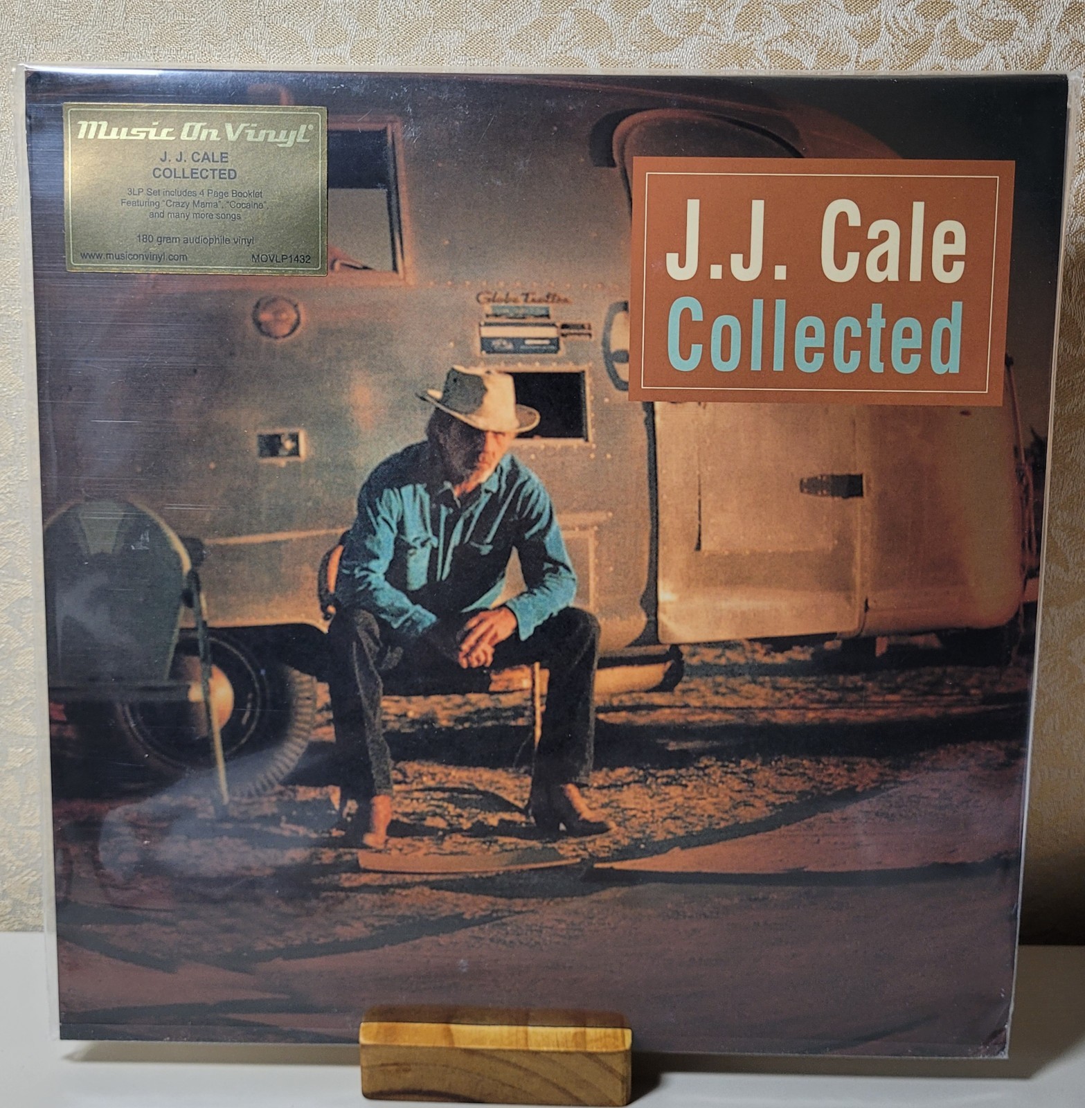 Collected by Cale, J.J. 180g w/booklet (Sealed & New)w/minor sleeve damage