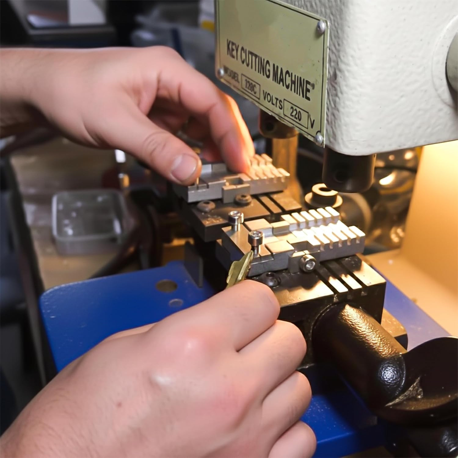 Universal Key Clamping Fixture – Key Cutting Machine Duplicator Accessories, Mul