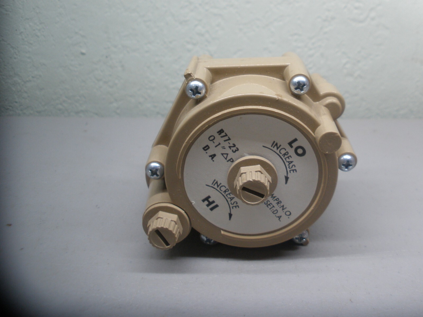 ROBERTSHAW R77-23 DAMPER VALVE RESET VOLUME CONTROLLER 0-1"