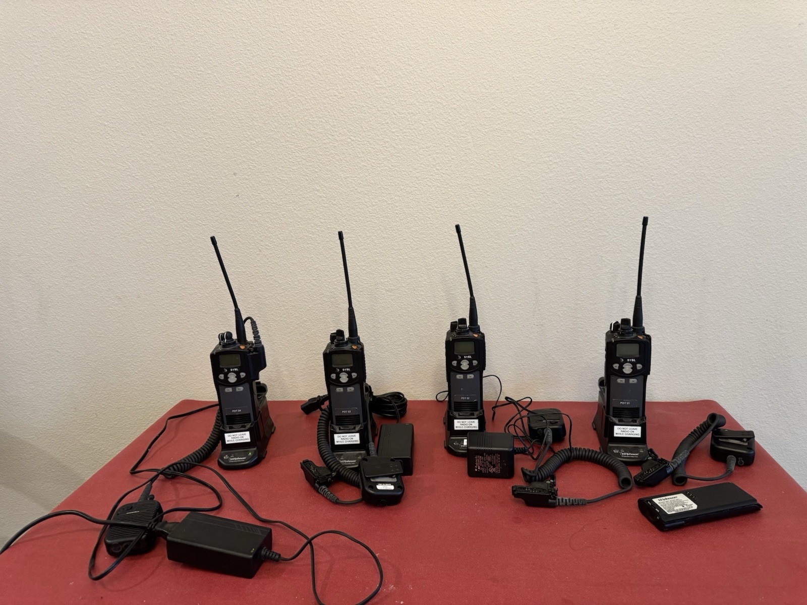 EF Johnson 51SL P25 Digital VHF 136-174mhz Trunking portable radio AES DES