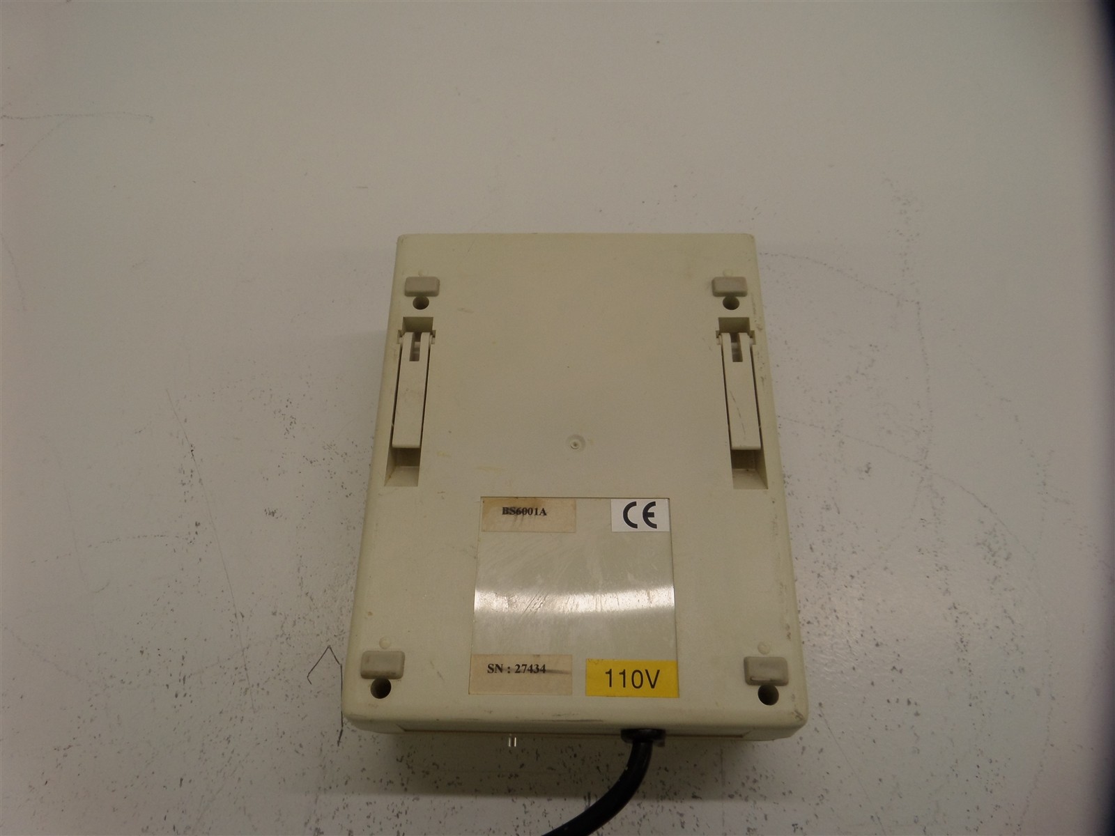 Omega Engineering BS6001A Benchtop Thermometer