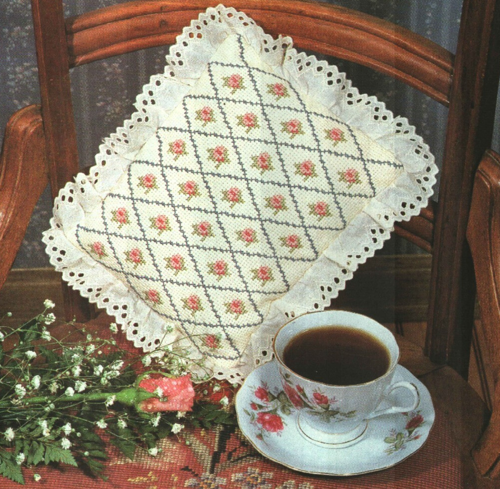 USED CROSS-STITCH PLUS MAGAZINE 18 UNIQUE PATTERNS MARCH 1994