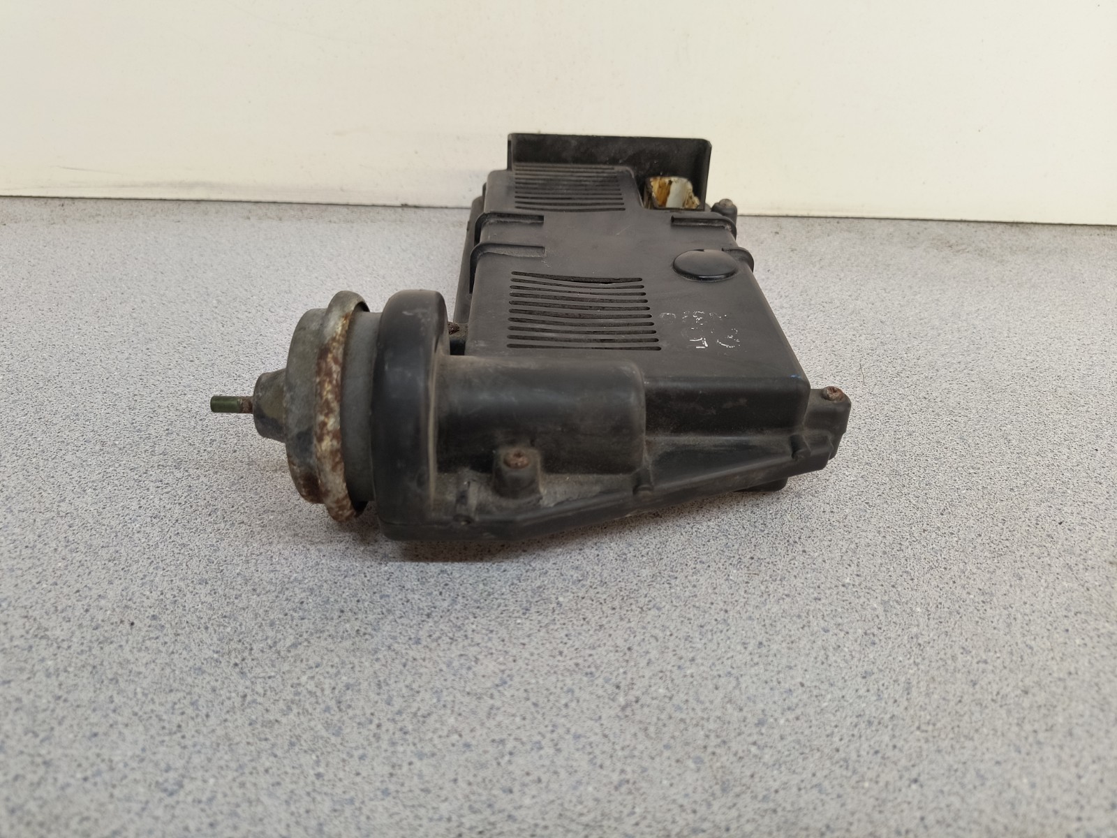 85-88 VOLVO 240 EZK ECU Ignition Control Unit Computer Module OEM 1346107