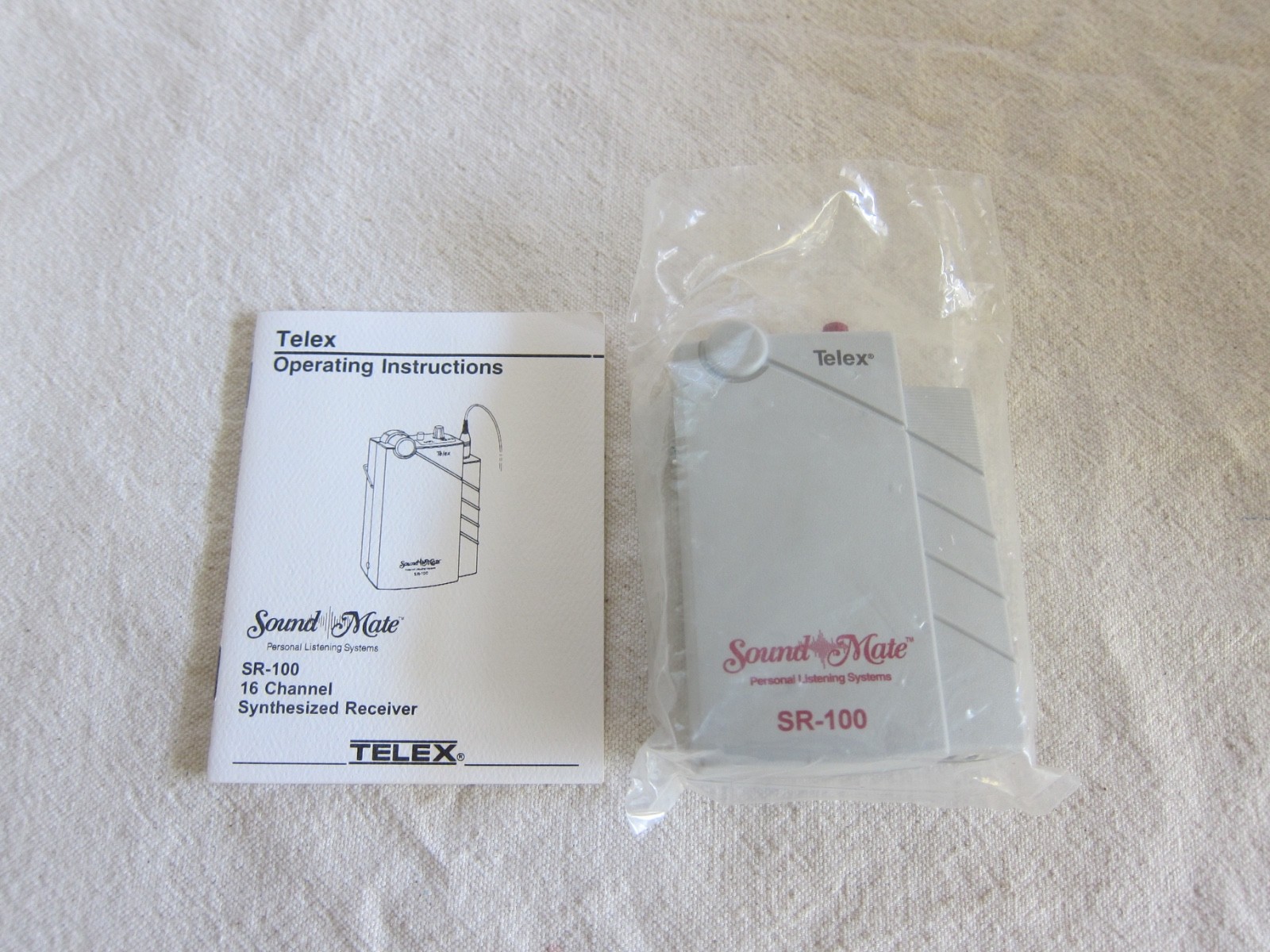 TELEX SOUNDMATE SR-100  SYNTHESIZED RECEIVER