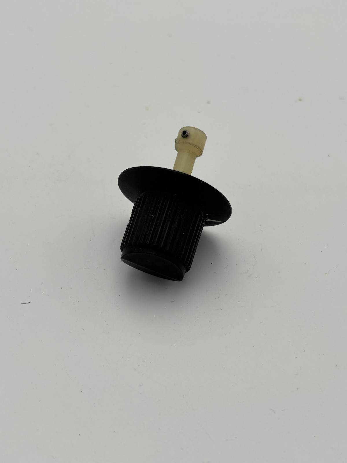Vintage Plastic 1.5" x 2" Black Ham Radio/Amplifier Top Hat Knob w Screw