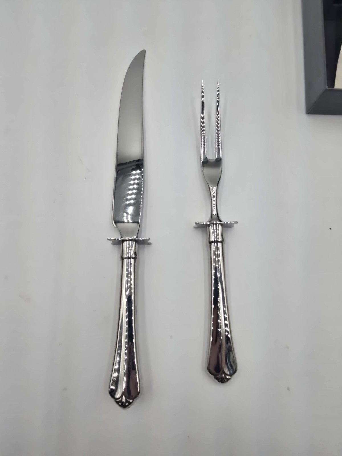 Oneida 2 PC Carving Fork Knife Set