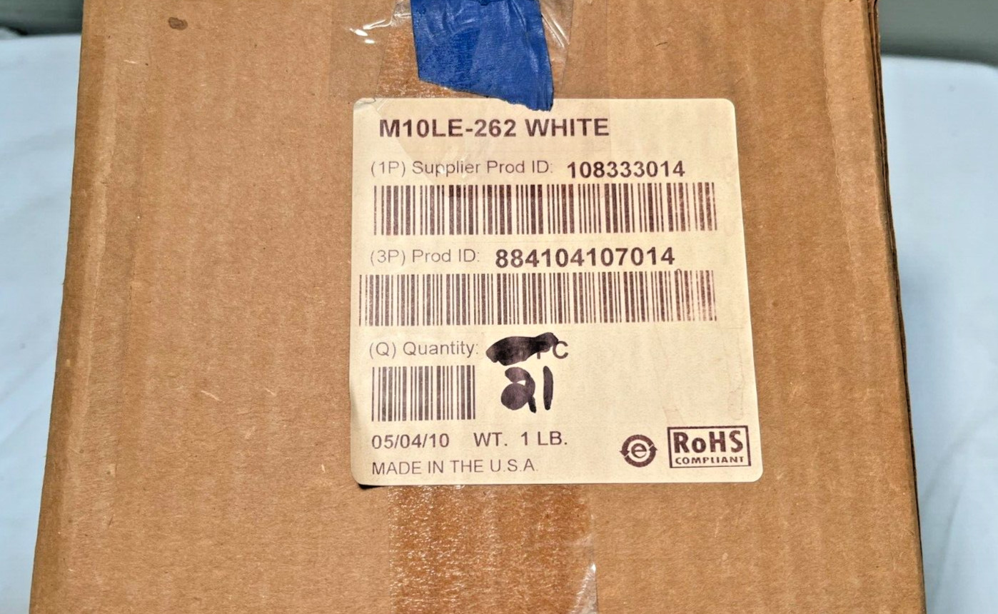 Box of (21) Commscope M10LE-262 White Single Port Wall Plate