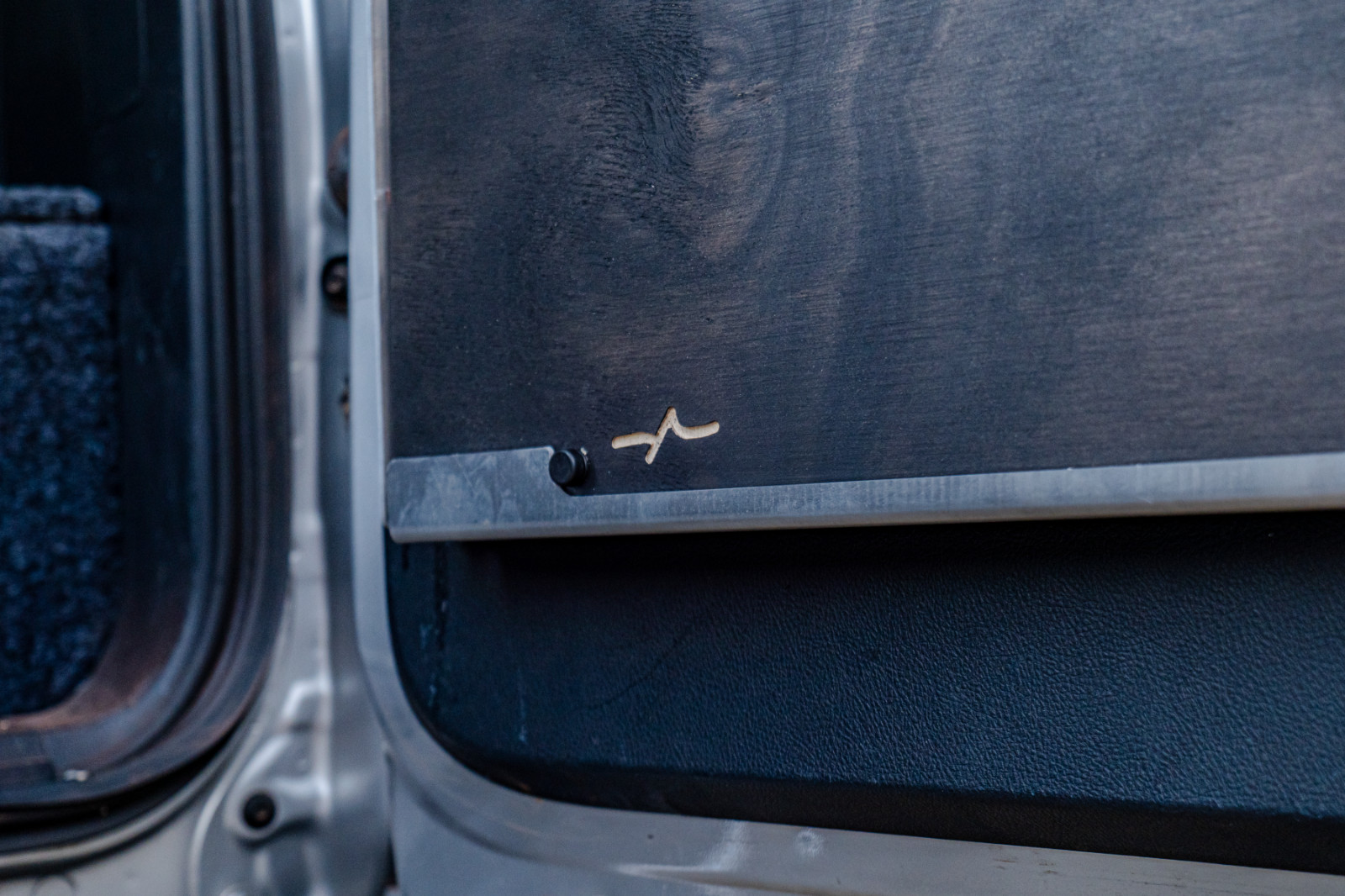 Foldable Table to fit a 200 Series Landcruiser GX barn doors