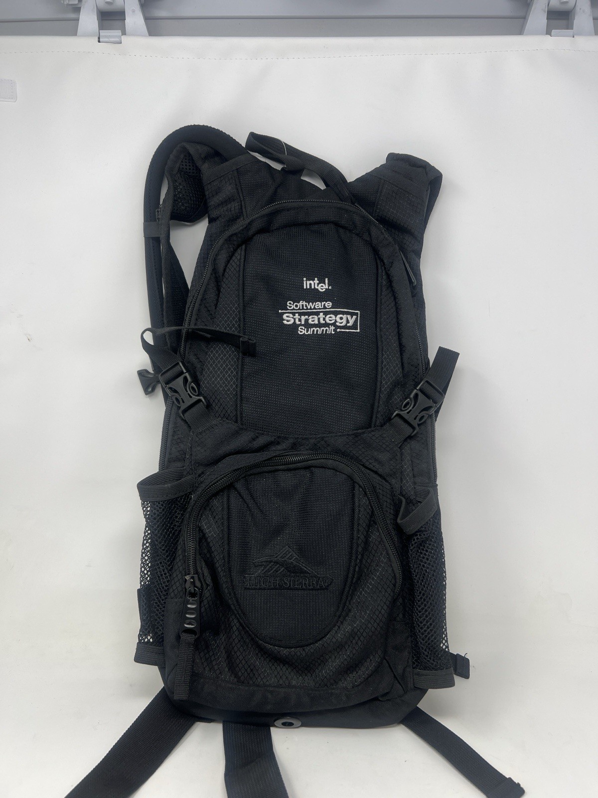 High sierra Drench Hydration Pack Intel Summit NWT