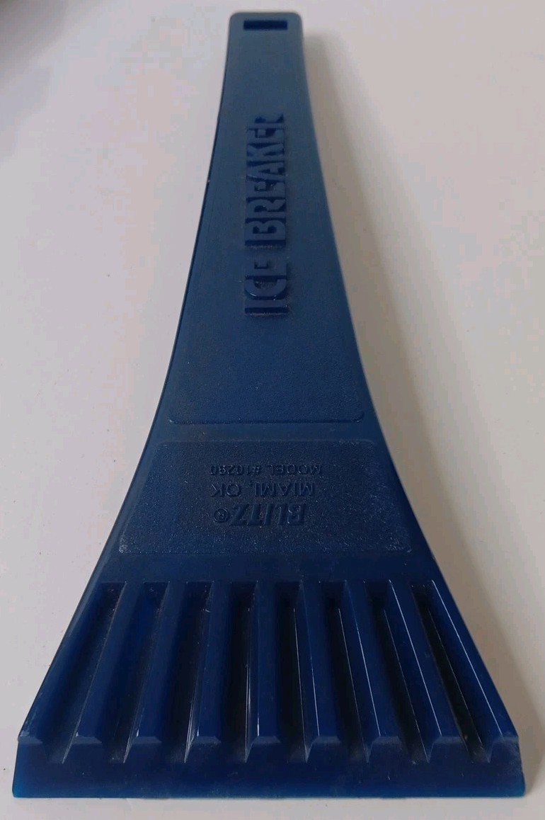 30 Auto Window Ice Scrapers 10 X 3.75" Blade Blitz Ice Breakers 10290